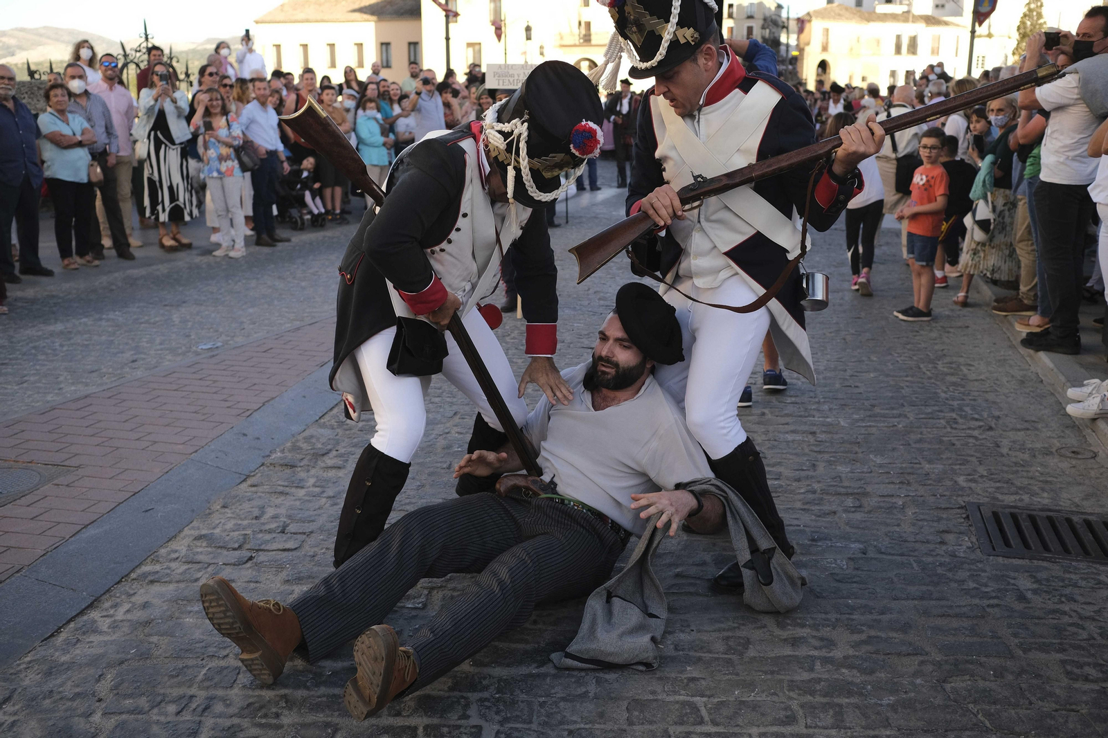 Pasacalles de Ronda Romántica, en fotos