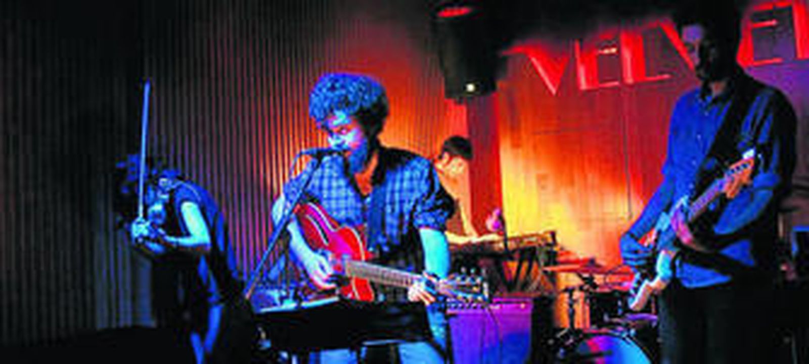 Manos de Topo, el pasado viernes, durante su concierto en Velvet Club.