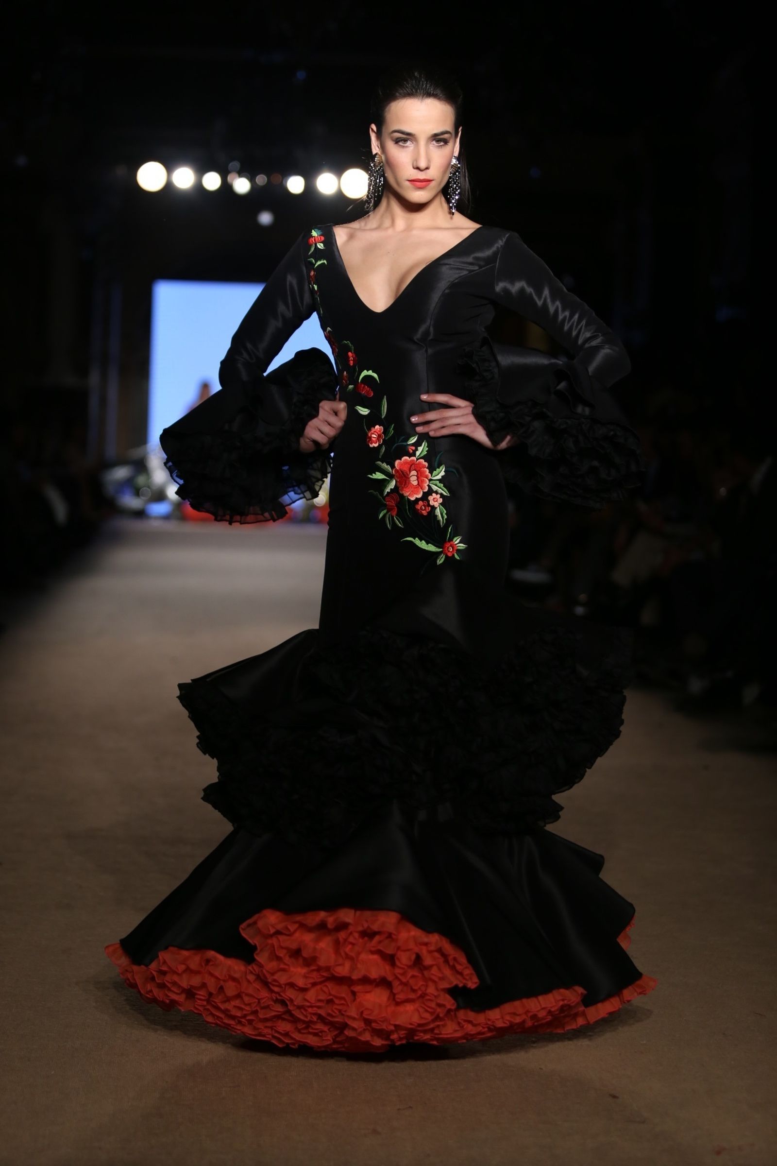 El traje de flamenca negro de 2019, sinónimo de elegancia