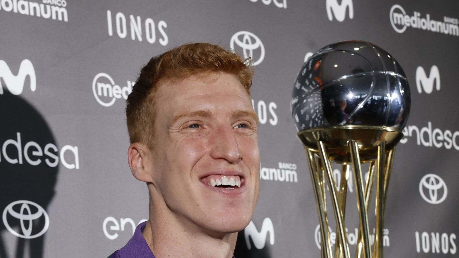 El Unicaja, campeón de Copa: Todas las imágenes del partido, la fiesta y la llegada a Málaga