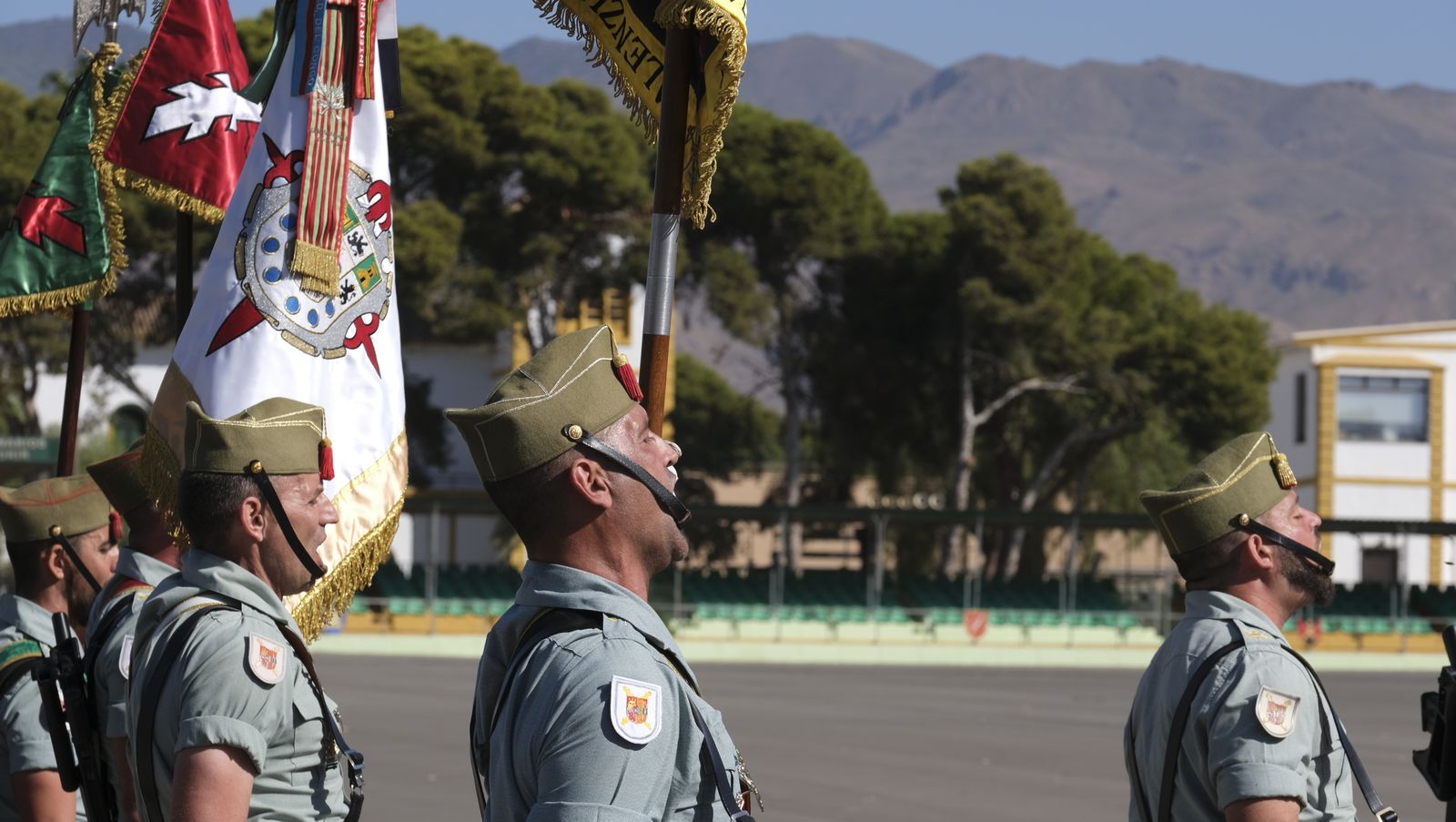 Imágenes de la visita de la Ministra de Defensa Margarita Robles a la Brigada Alfonso XIII de La Legión