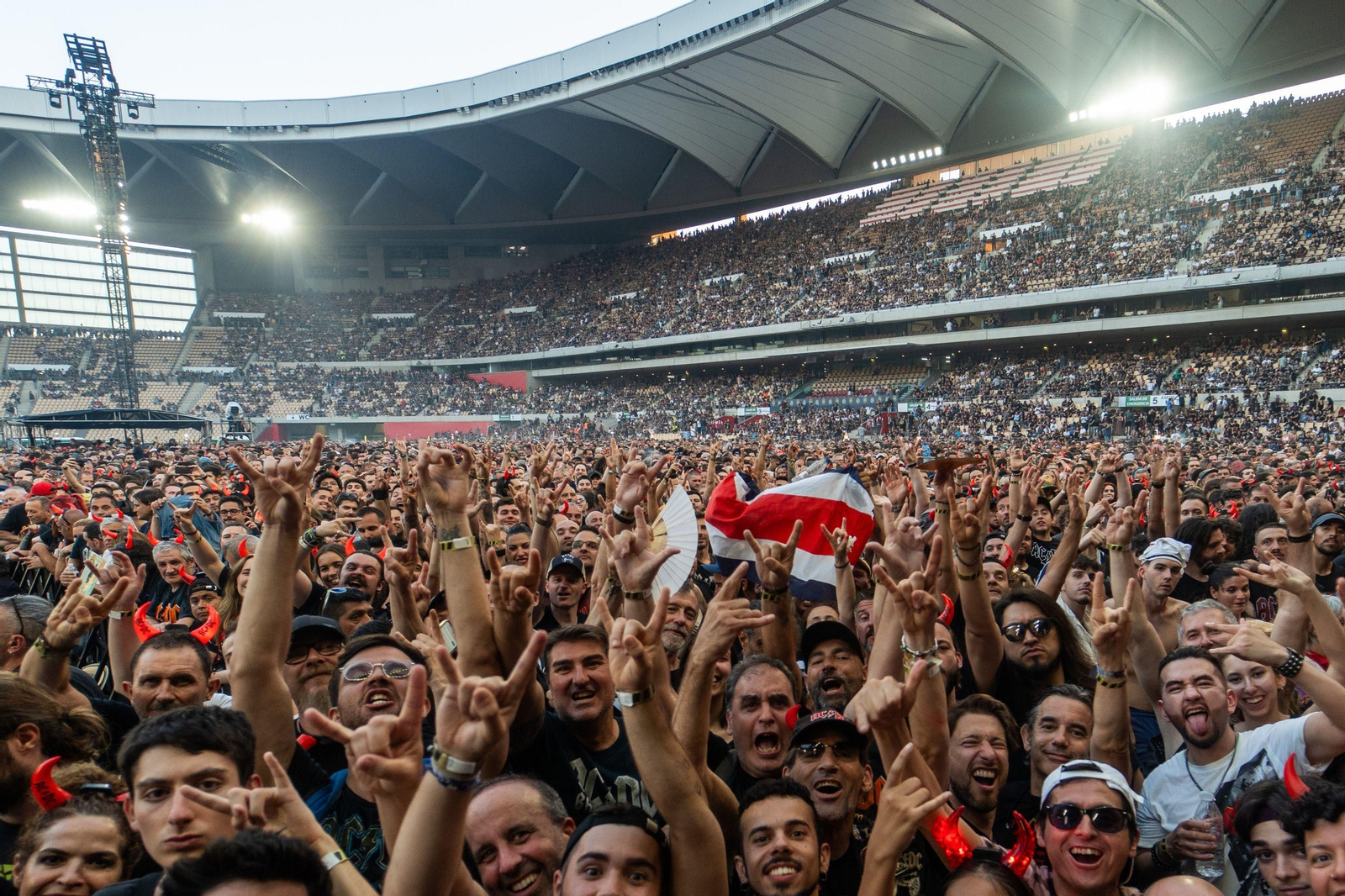 Las imágenes del primer concierto de AC/DC en Sevilla por su gira 'Power Up Tour 2024'