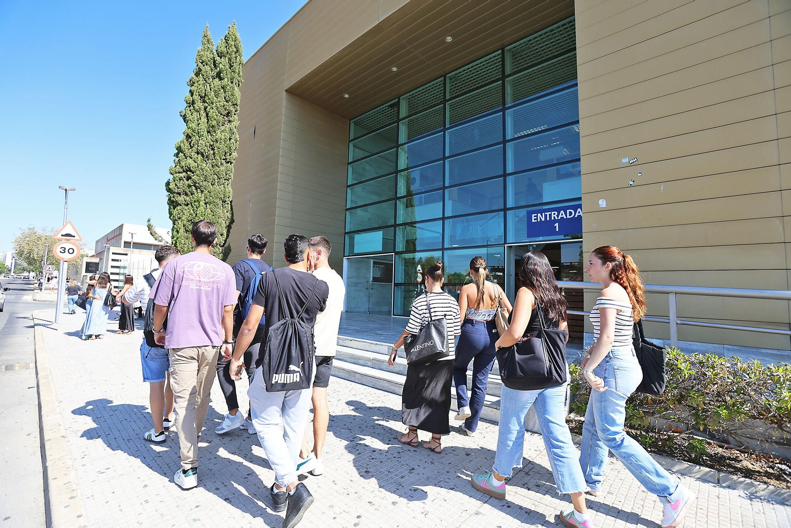 Jornada de bienvenida para estudiantes de nuevo ingreso en la UHU