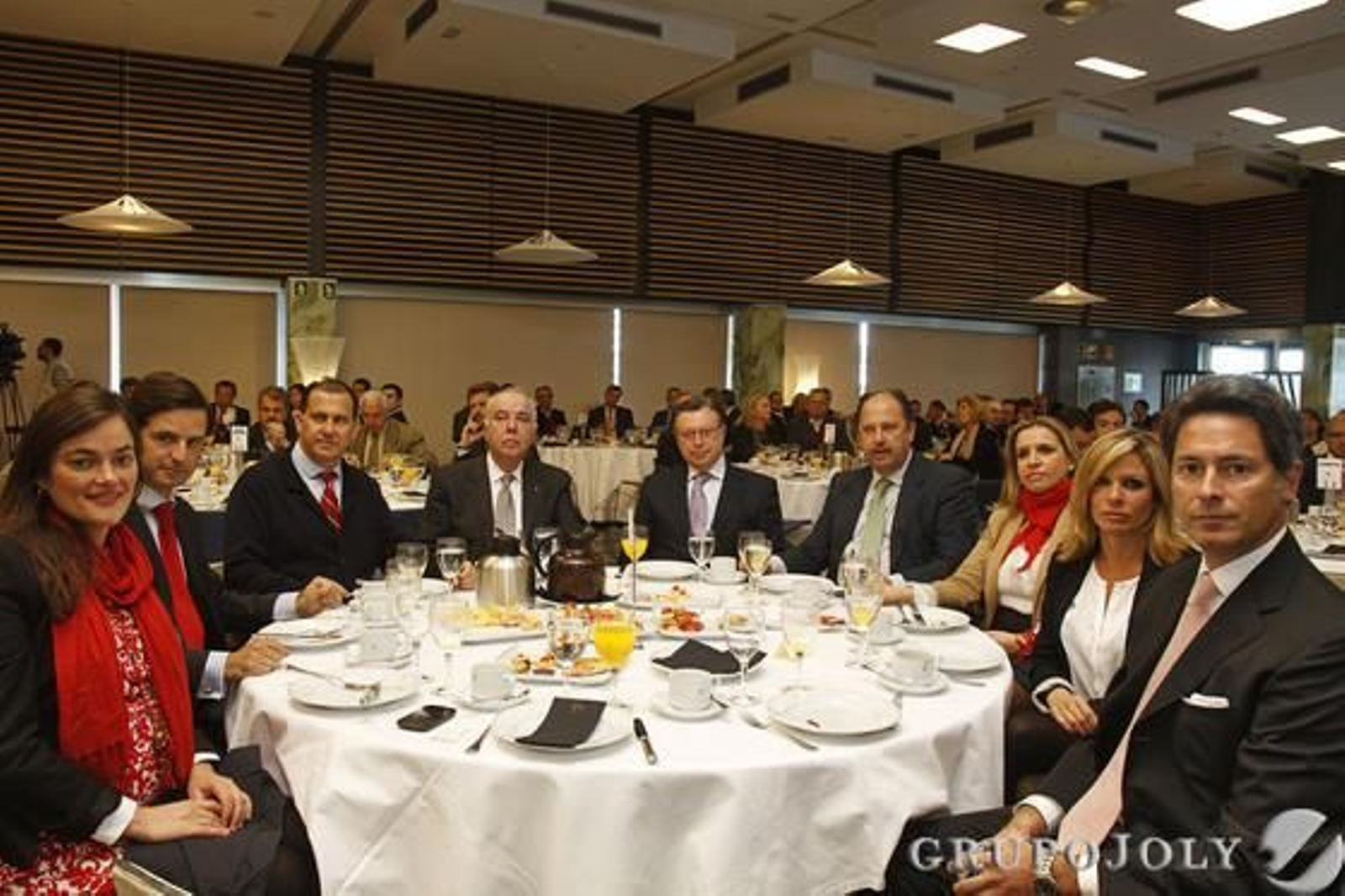 Julia Fernández, Javier Escudero, Luis Rivera, José Manuel Veiga, Manuel González Macías. Emilio de la Cruz, María José Mancilla, Vanesa Hilinger y Adolfo Serrano.

Foto: Joaquín Pino · Lourdes de Vicente