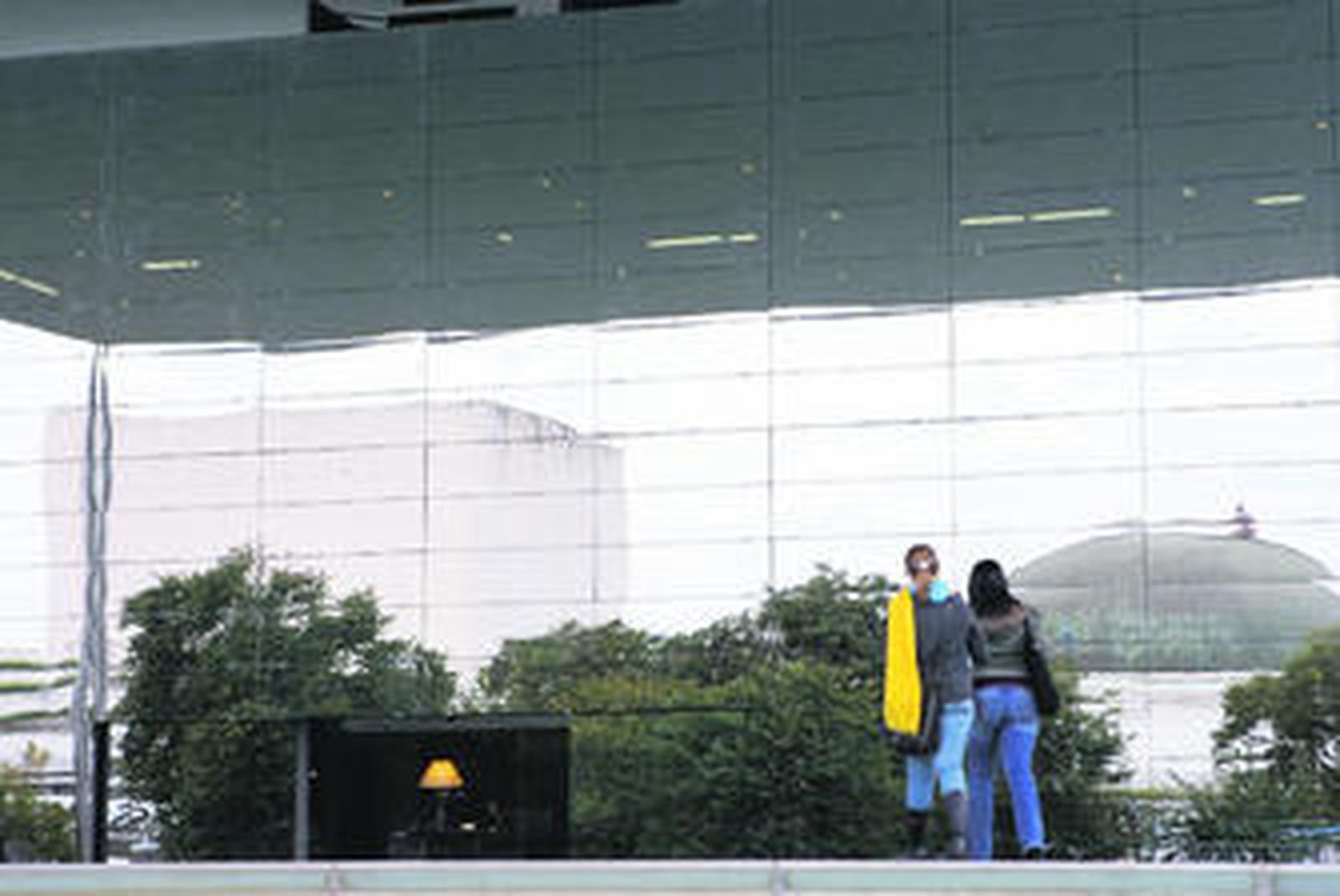 Vista exterior del pabellón construido para la Expo del 92.