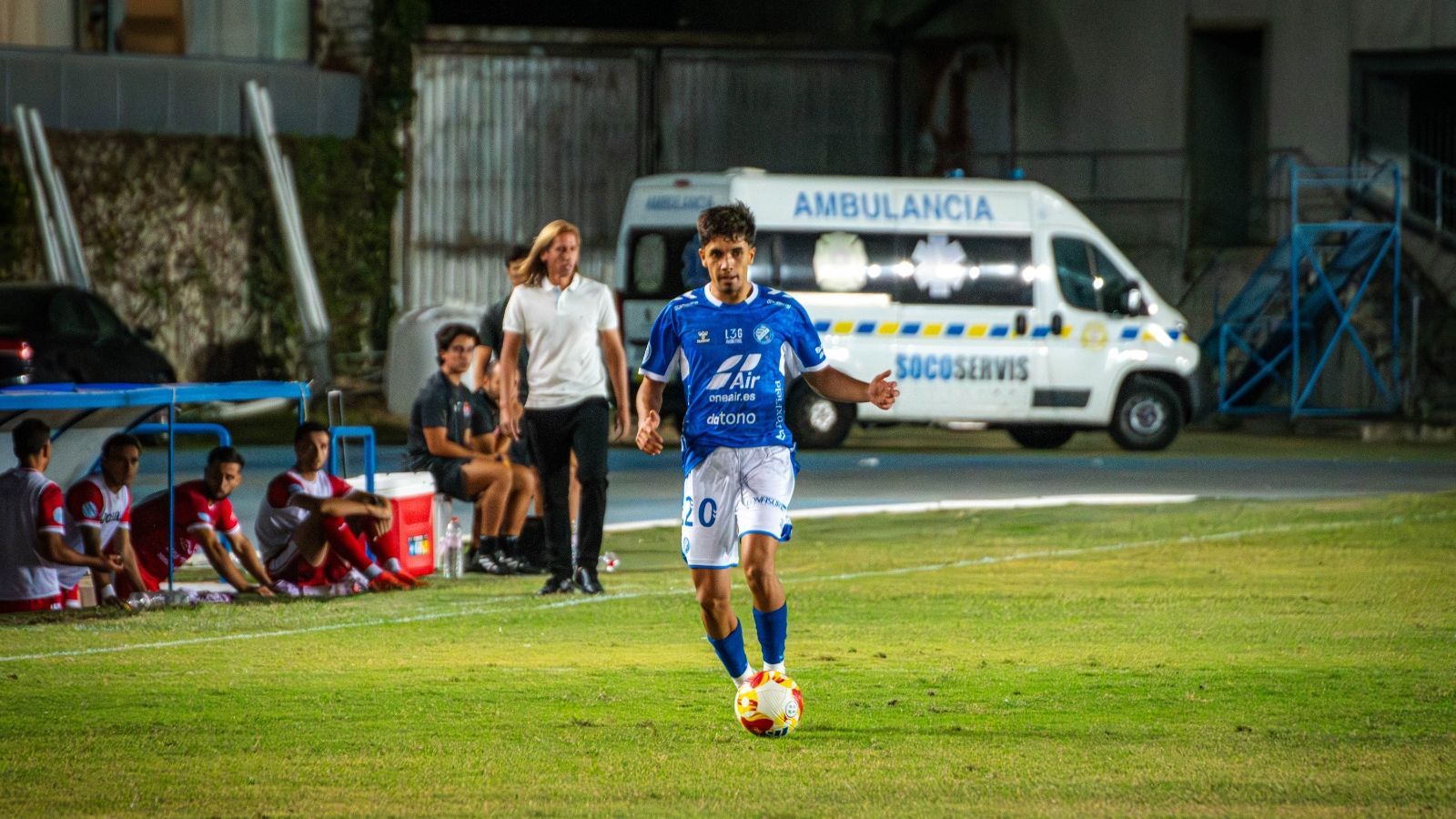 Pepe Greciano, en el primer partido de liga ante la Deportiva Minera en Chapín.