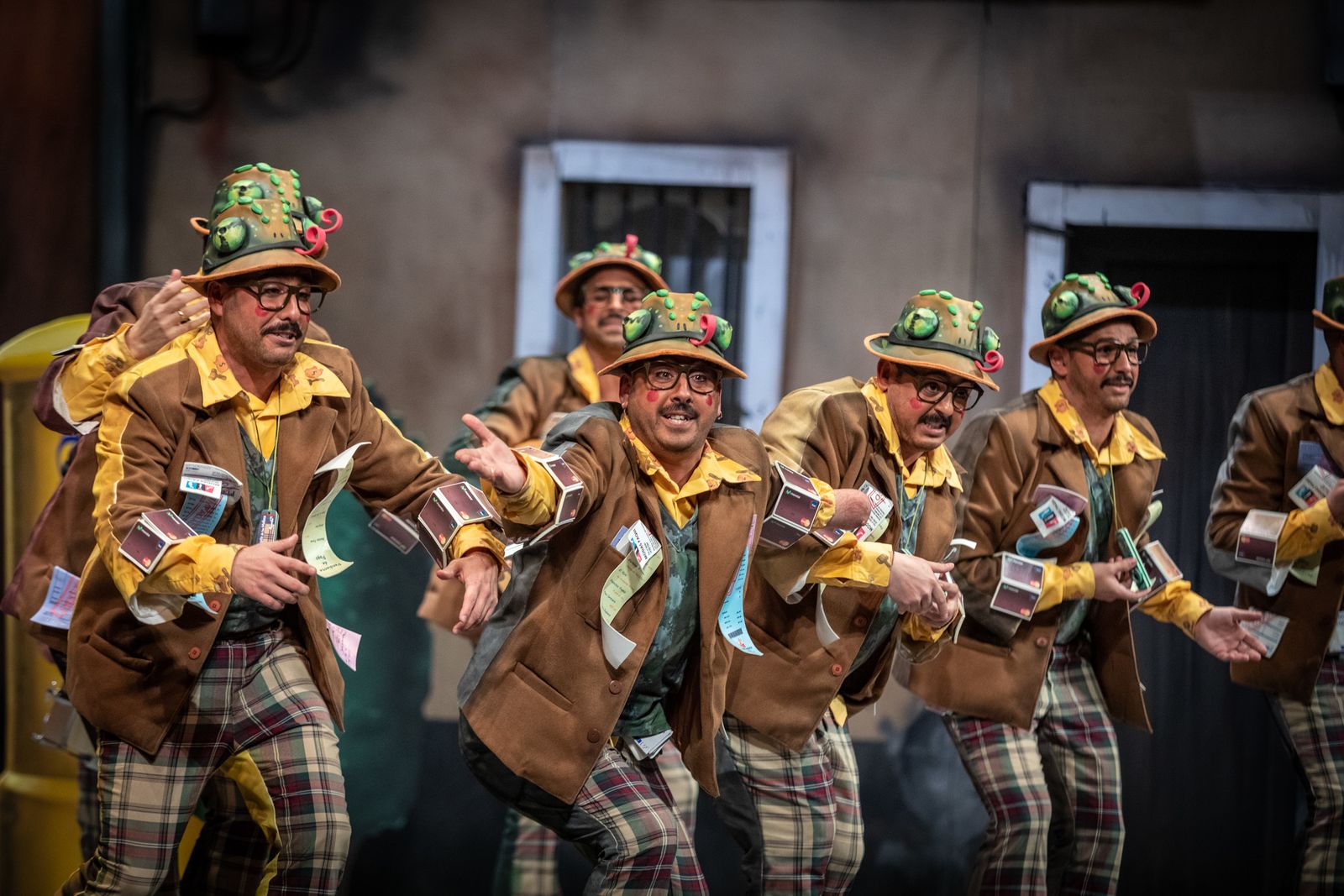 La chirigota de los Molina 'Los morosos' Cerró la novena sesión clasificatoria del COAC 2019