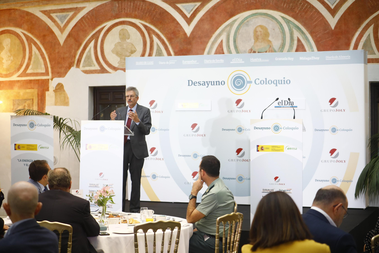 El desayuno-coloquio de El Día con el presidente de Enresa, José Luis Navarro, en imágenes