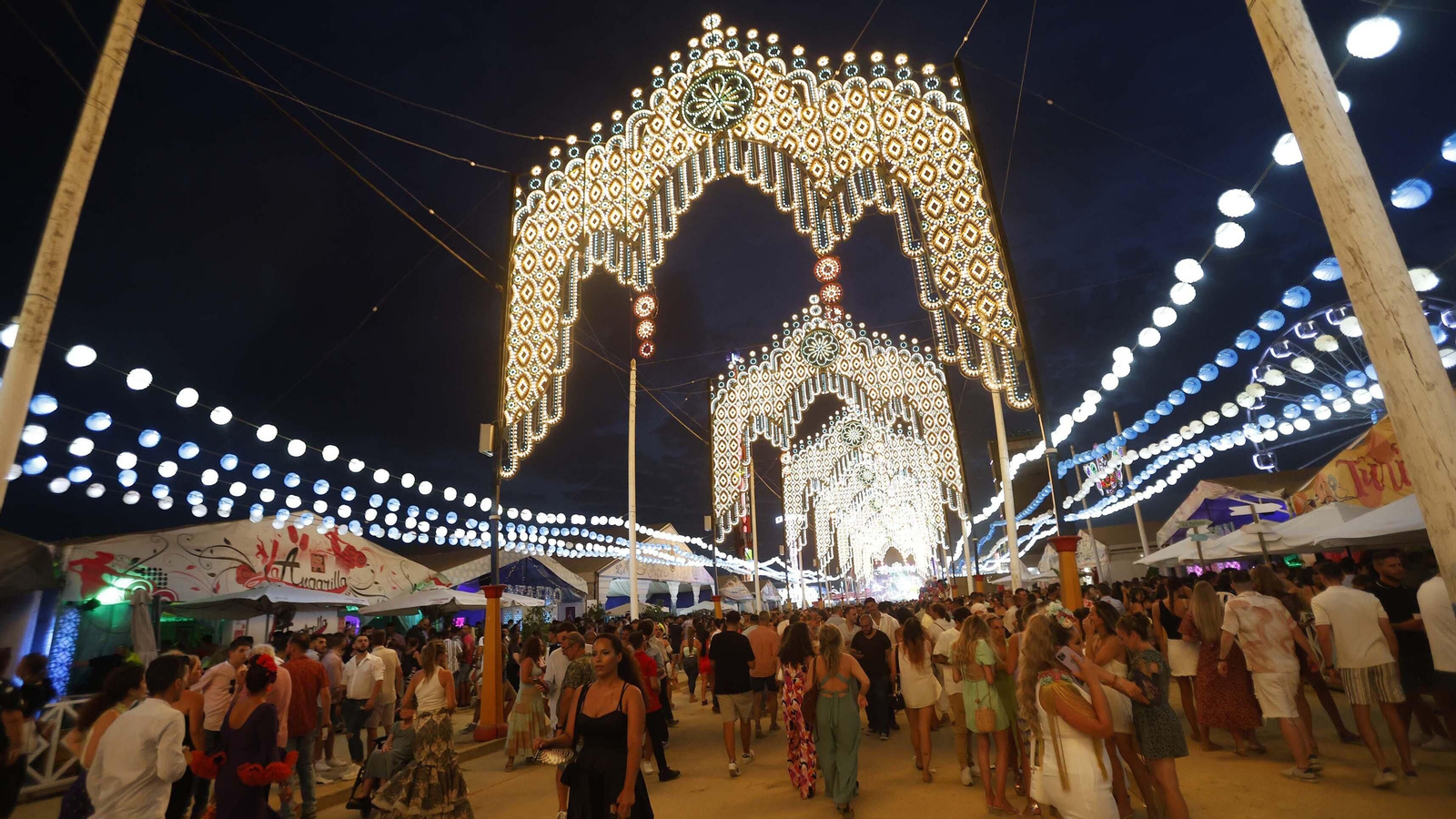 Búscate en las fotos de la noche del miércoles en la Feria de La Línea 2023