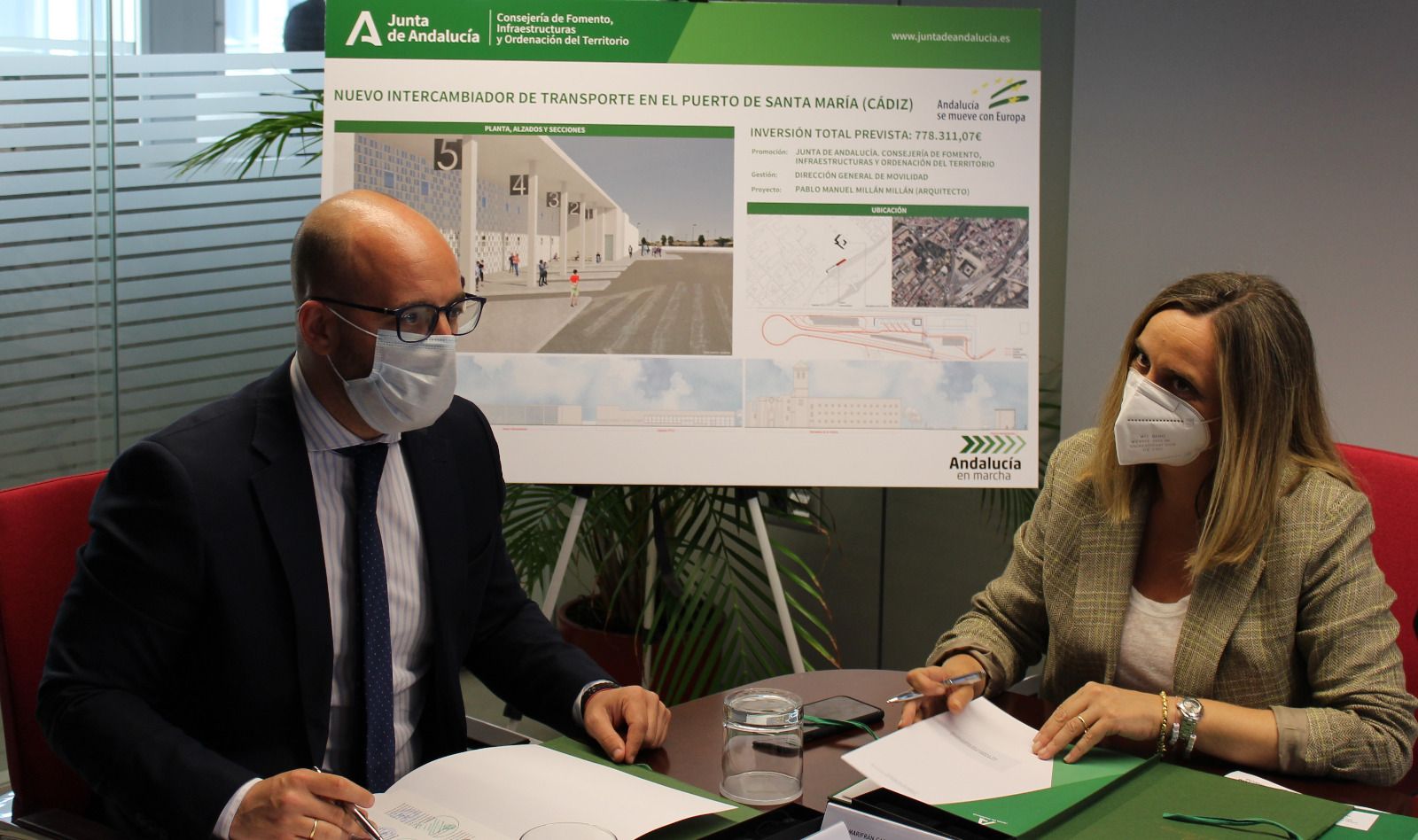 La firma del convenio que permitirá la construcción de la estación intermodal de autobuses.