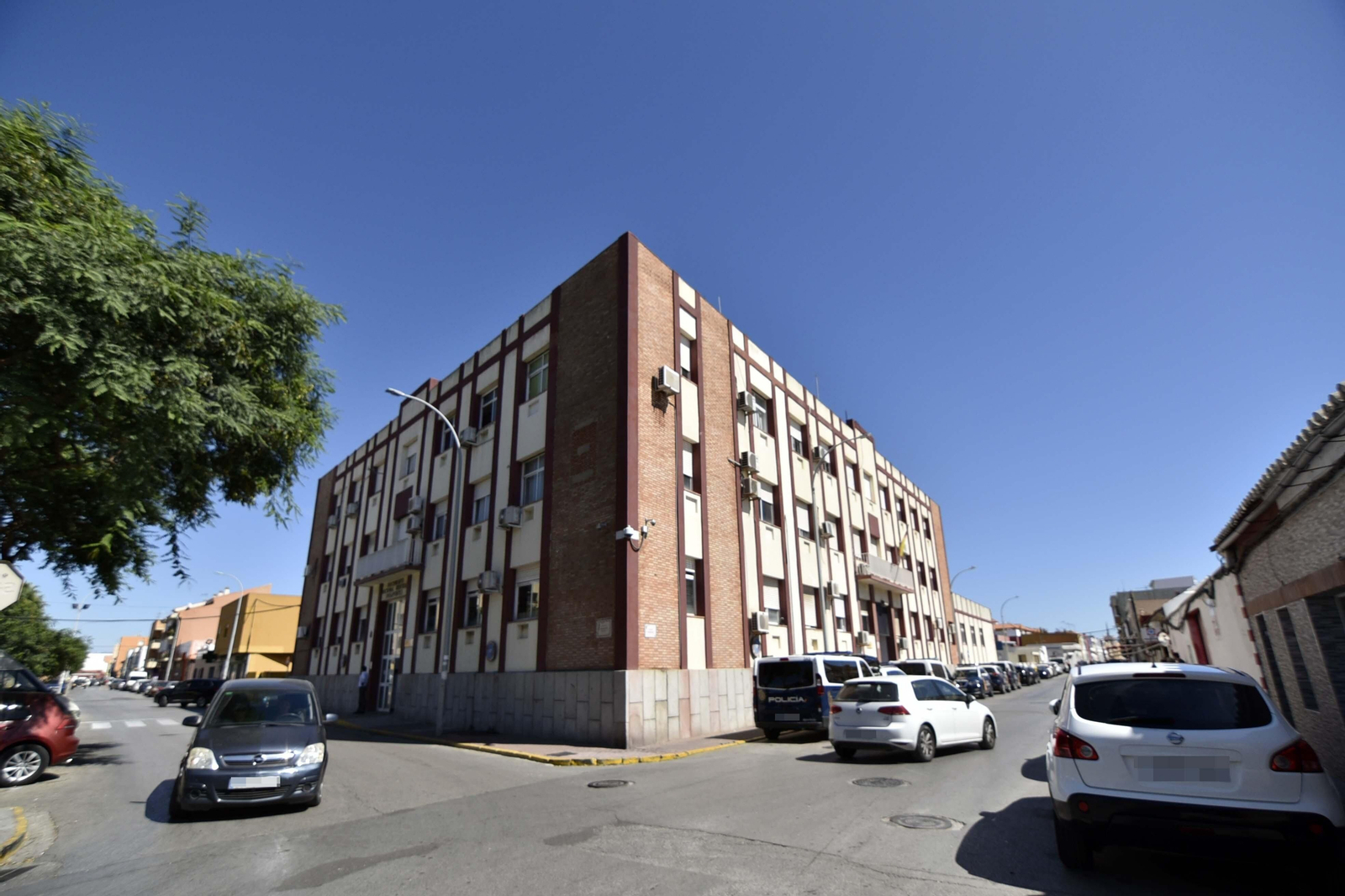 La comisaría de la Policía Nacional en La Línea.