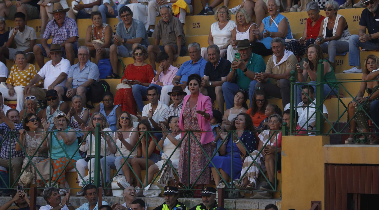Las fotos de la primera semifinal del ciclo de novilladas de las Escuelas de Tauromaquia de Andalucía en La Línea