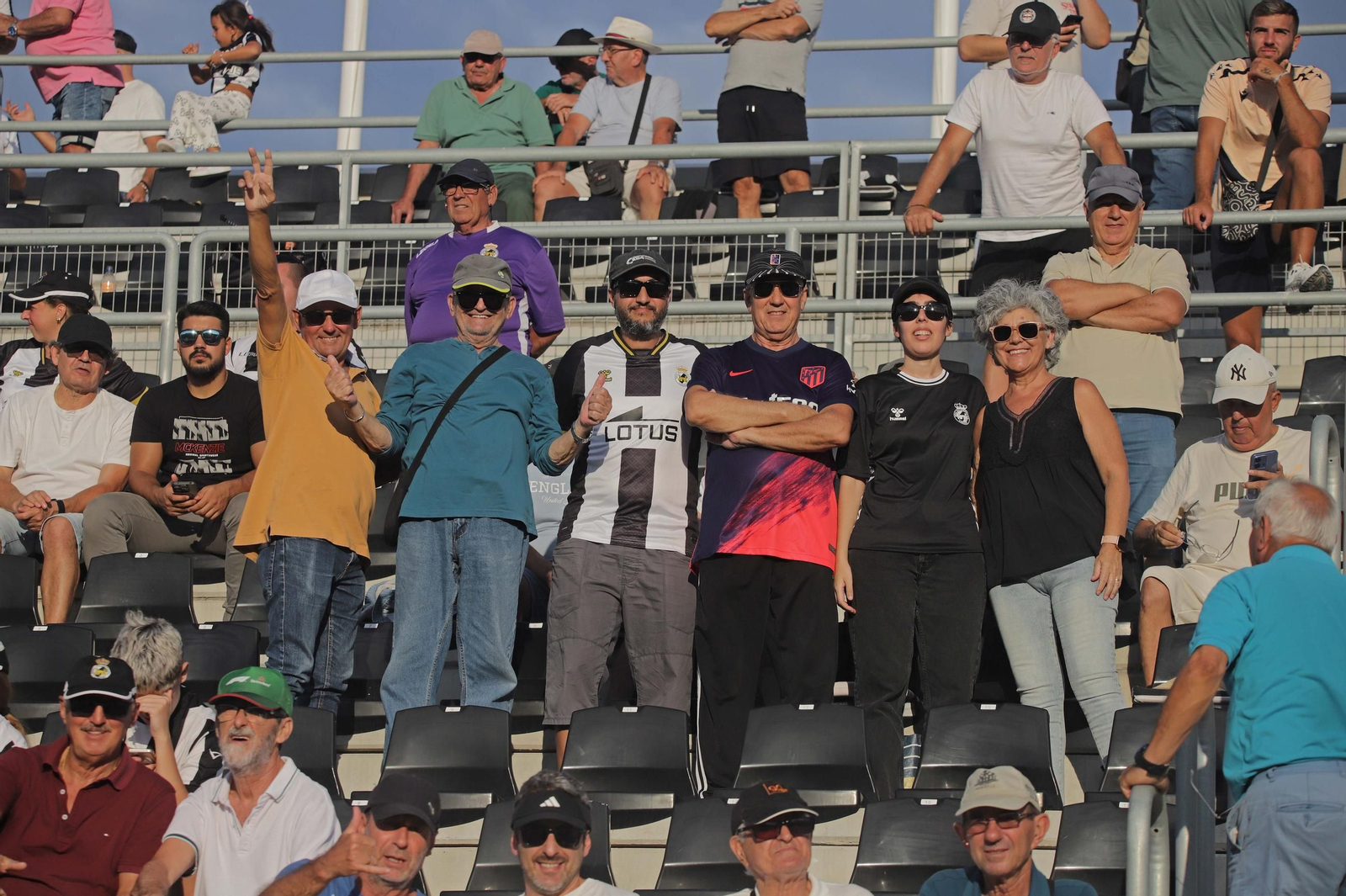 Búscate en el Ciudad de La Línea durante el Balona - Castilleja de Tercera Federación