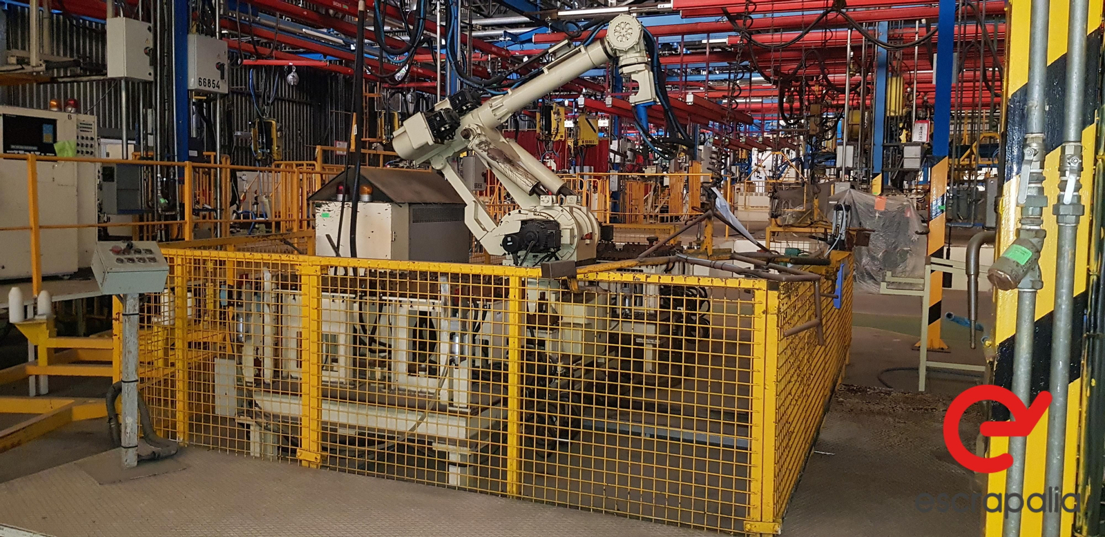 Robot de automoción en la antigua fábrica de Santana
