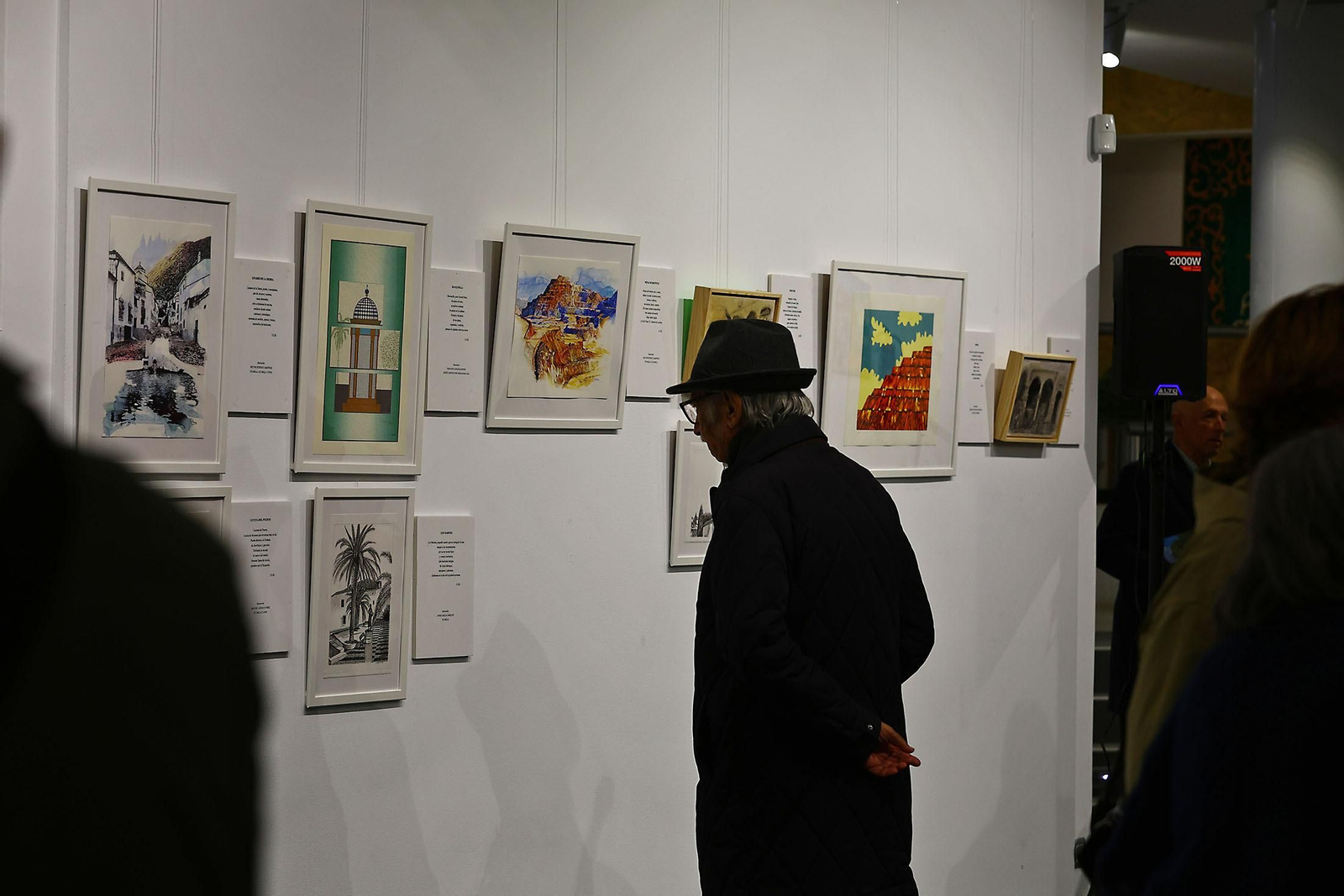 Imágenes de la inauguración de la exposición A PONIENTE en Caja Rural del Sur