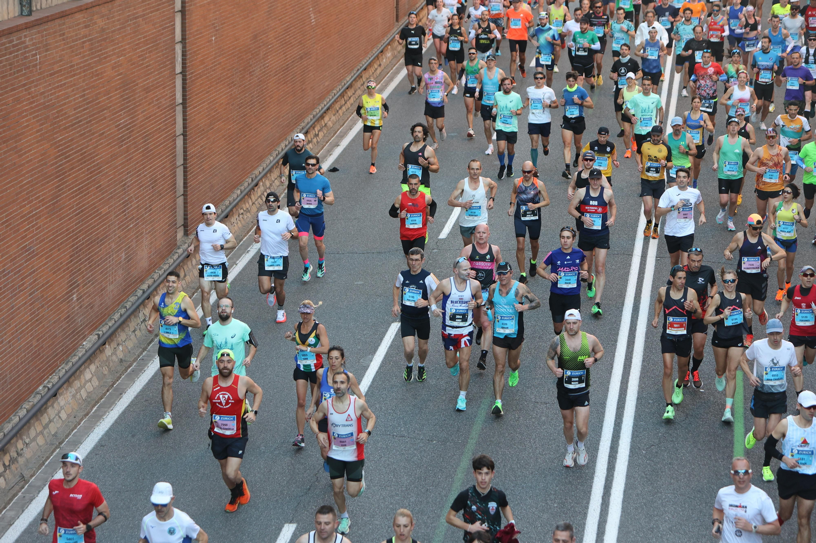 Búscate en la Zurich maratón de Sevilla