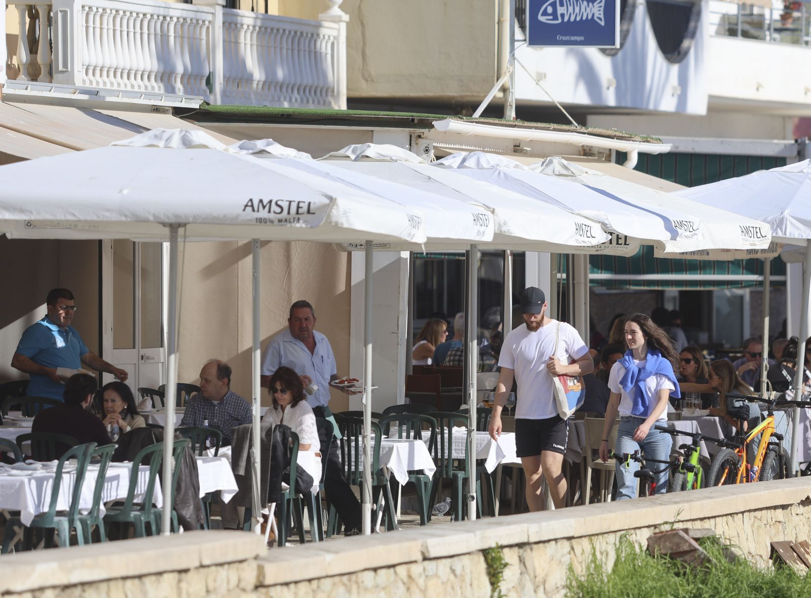 El buen tiempo acompaña a Málaga de camino a la Nochevieja (fotos)