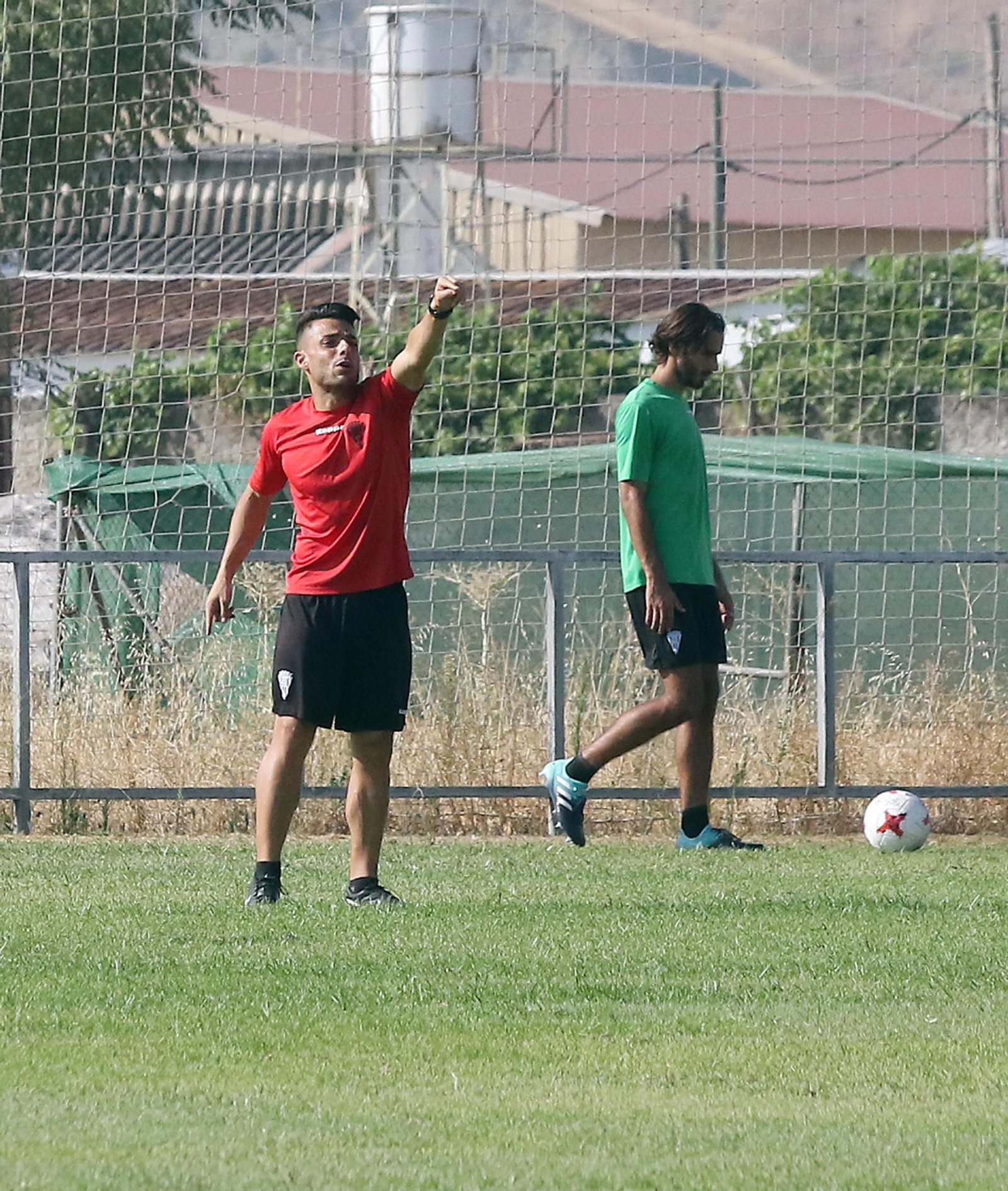 Jorge Romero da órdenes ante la presencia de Soler.