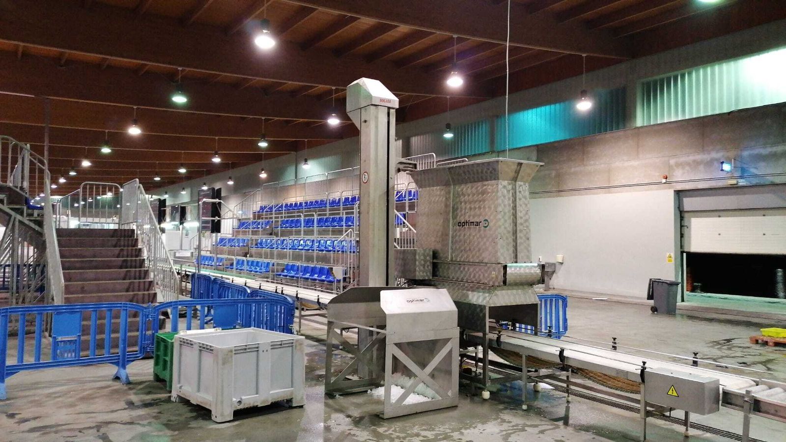 Una imagen de la actual cinta transportadora de la lonja portuense.