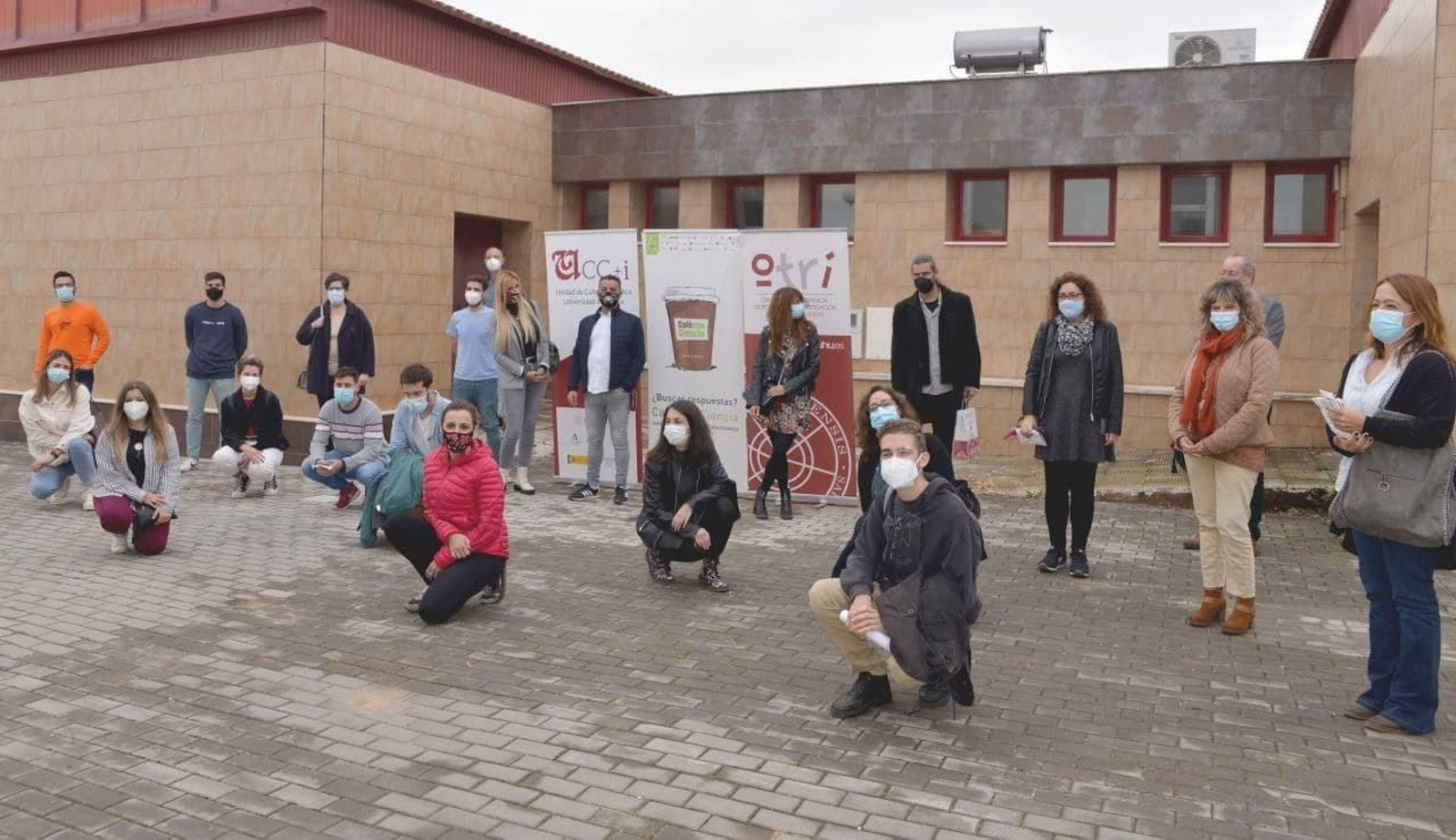 Desde la Universidad tratan de hacer más accesible el mundo de las ciencias.