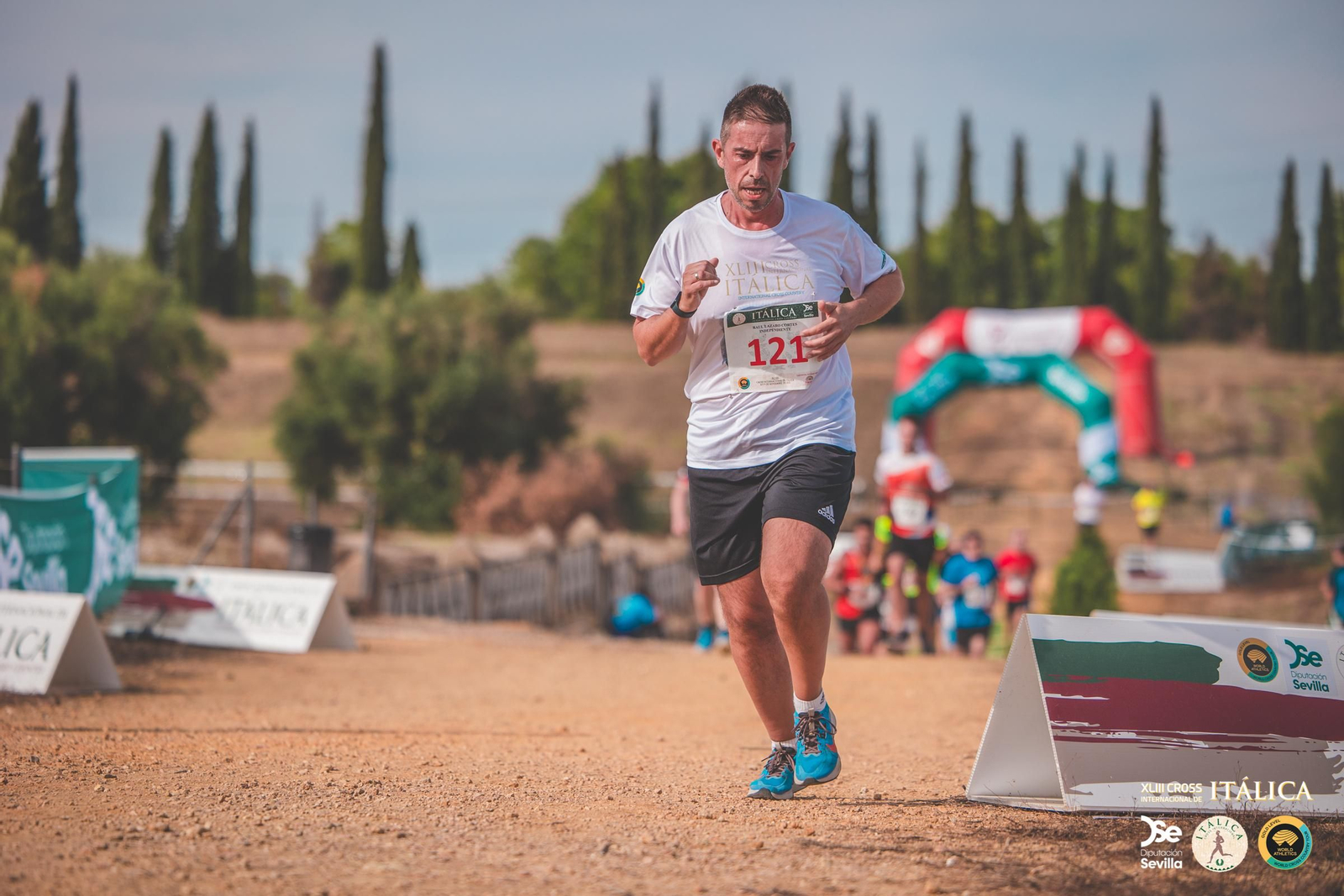 Búscate en las fotos del Cross de Itálica 2025 | 2