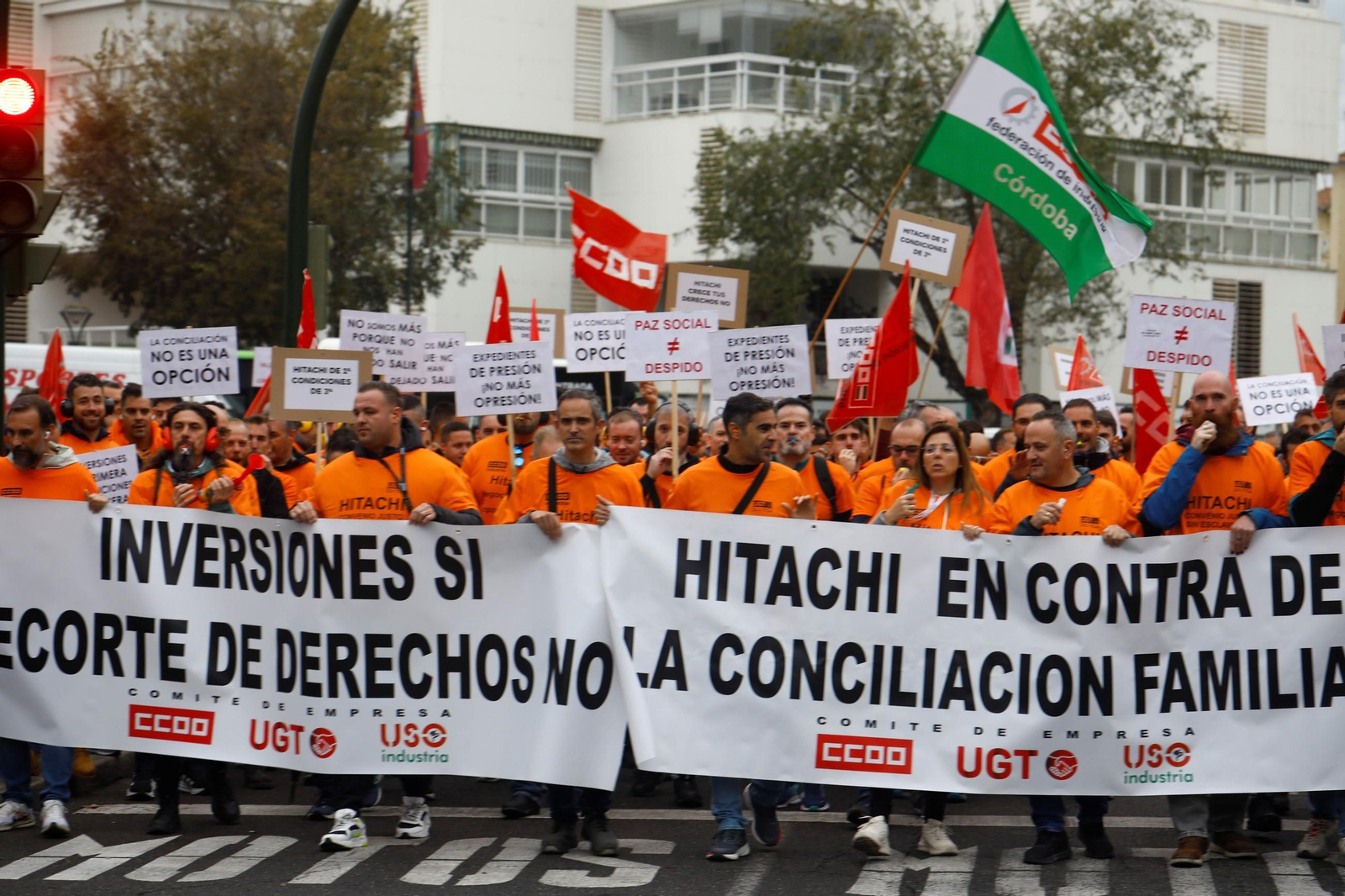 La manifestación de los trabajadores de Hitachi Energy en Córdoba, en imágenes