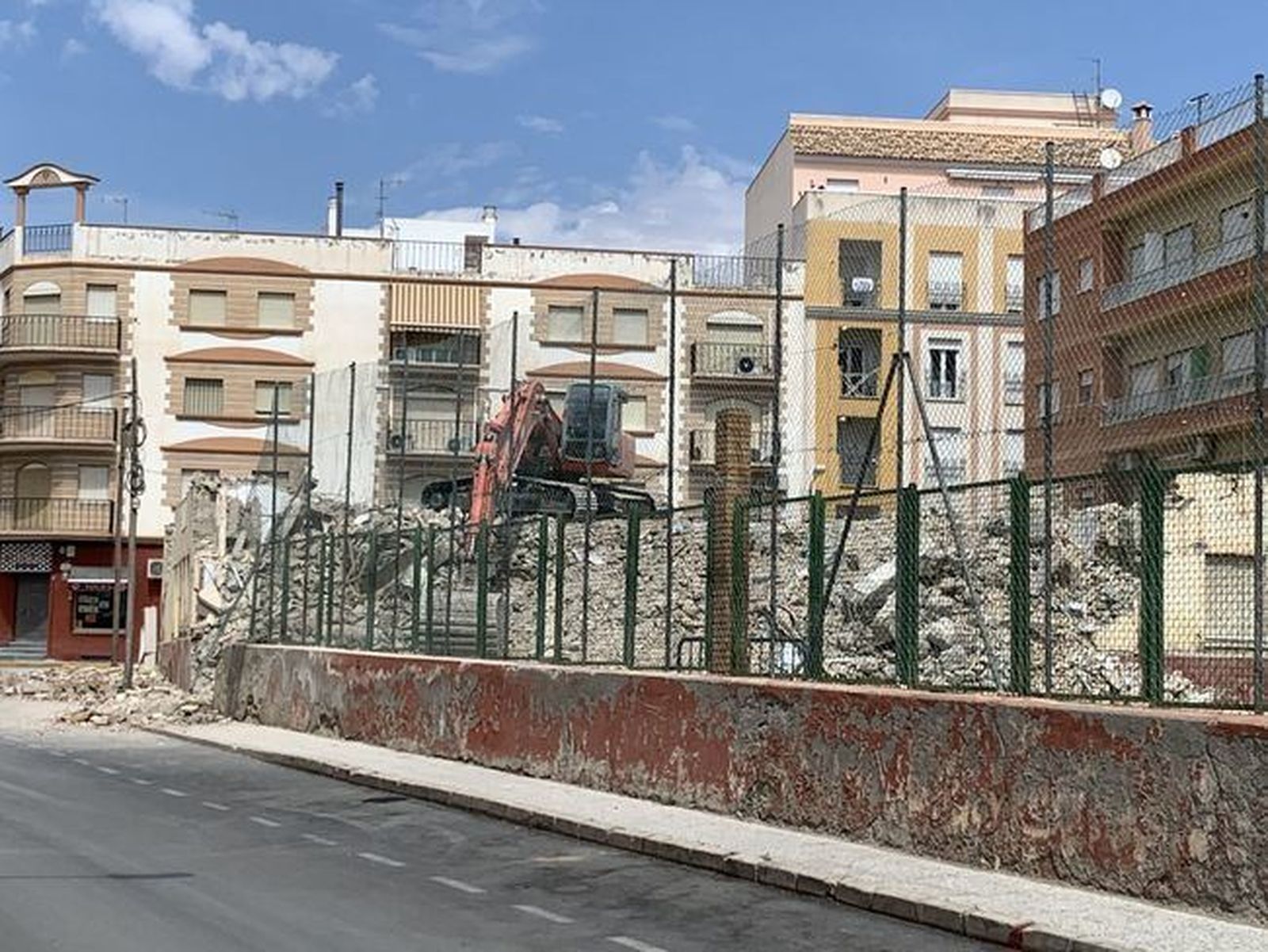 El antiguo colegio Fenoy fue reducido a escombros en agosto del año pasado.