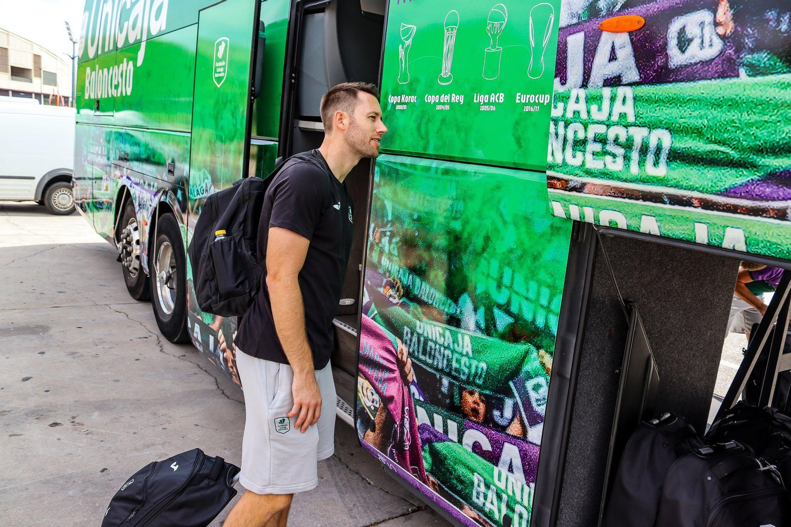 El Unicaja se va a Murcia en un nuevo autobús El Unicaja se va a Murcia en un nuevo autobús
