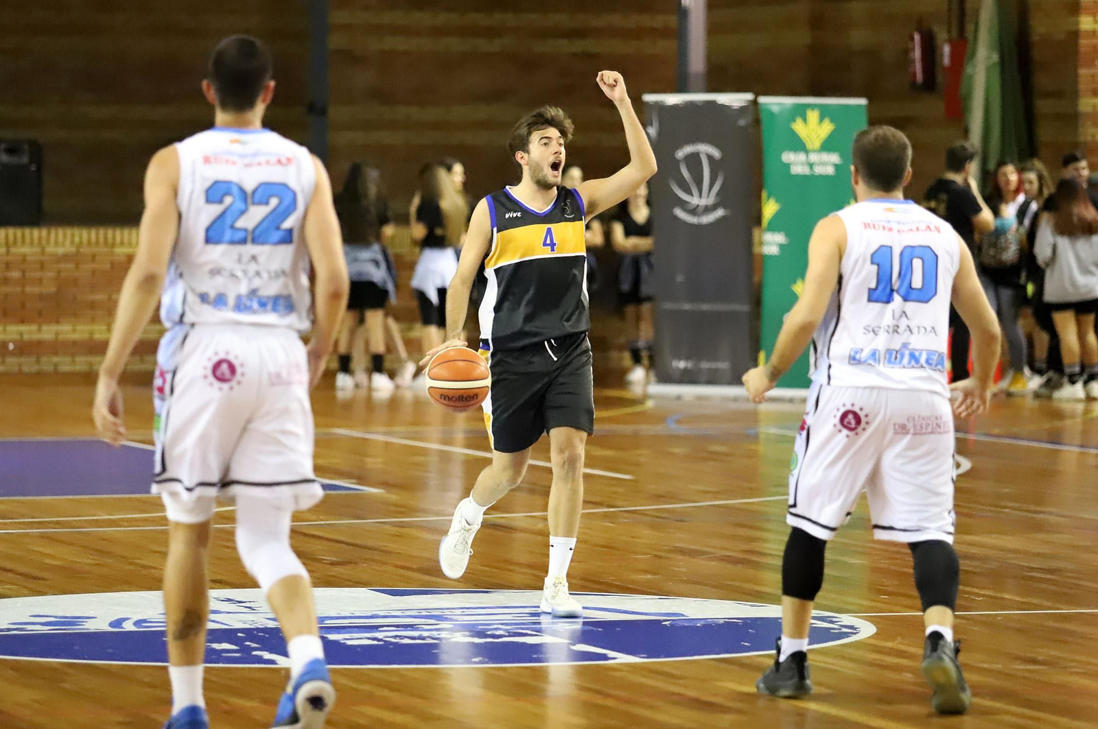 Las mejores fotos del partido de baloncesto Huelva - ULB