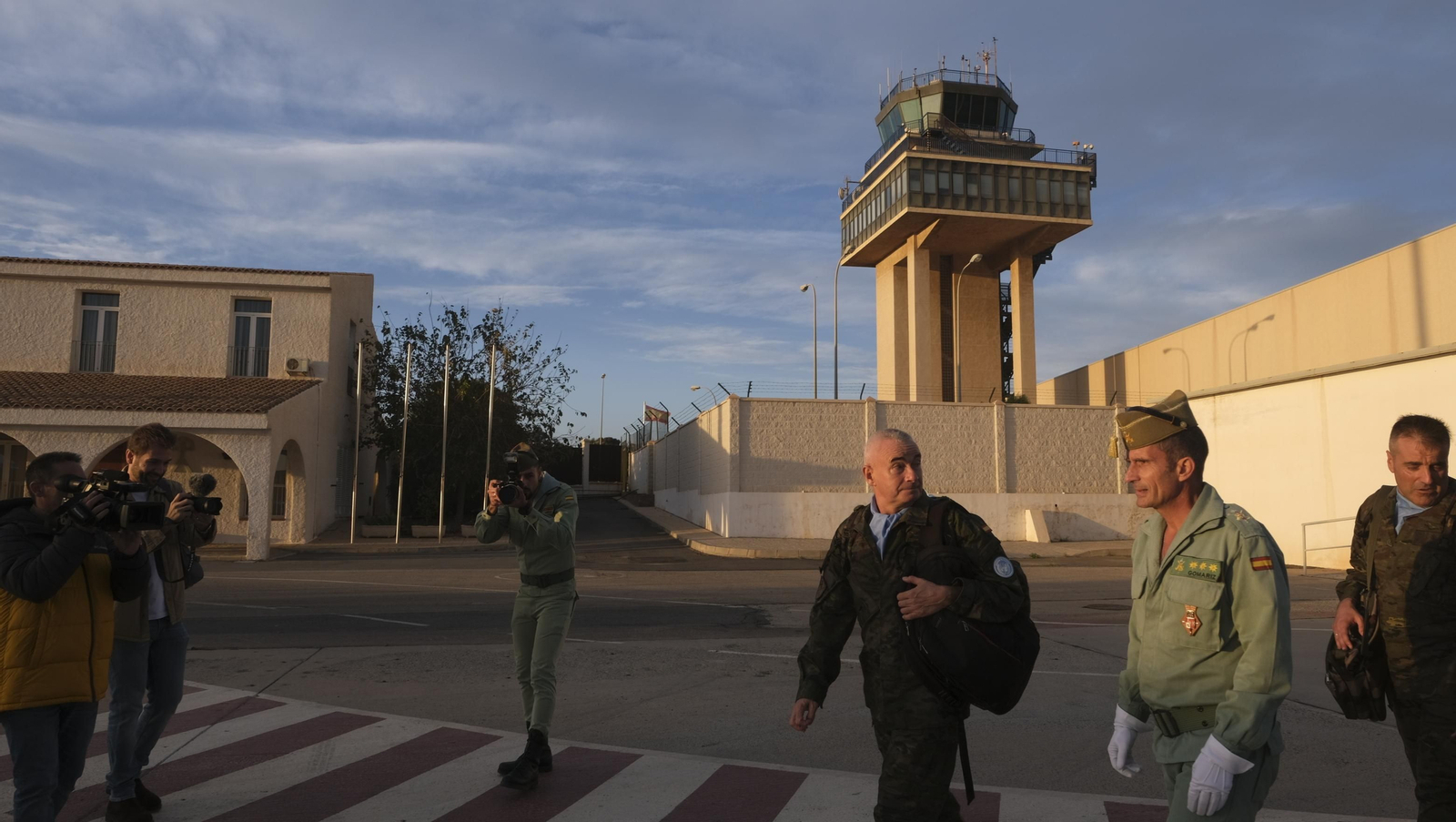 Imágenes de la salida del segundo contingente de La Legión con destino el Líbano