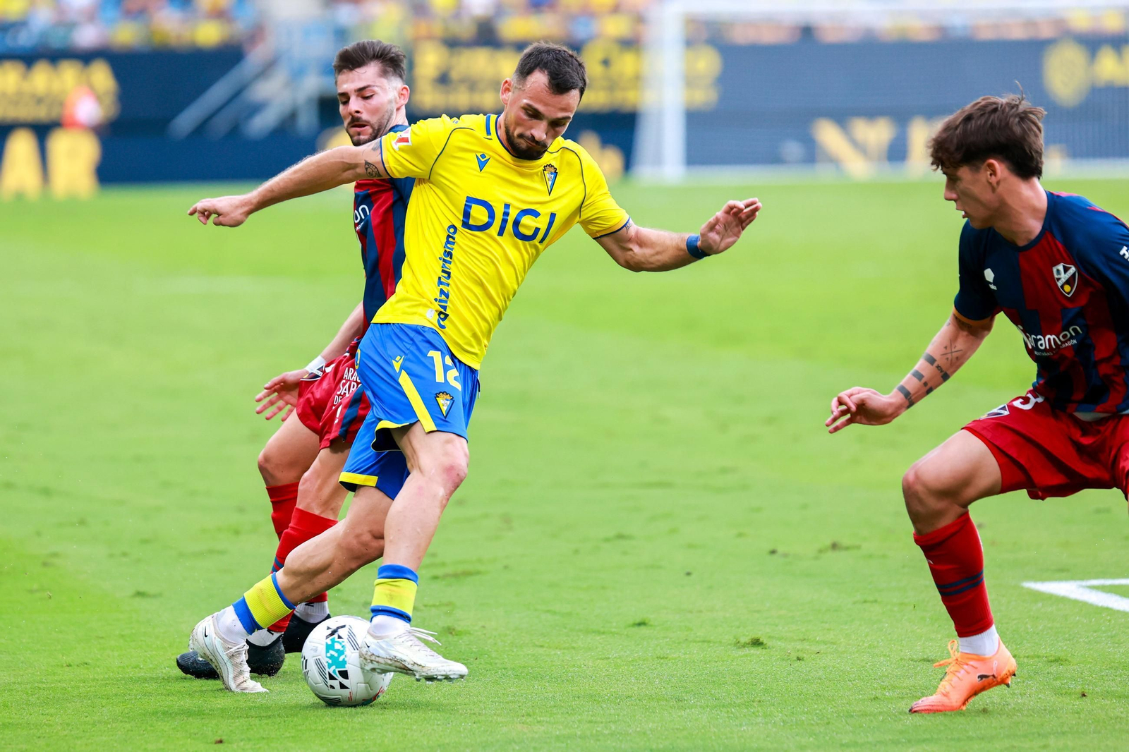 Las imágenes del Cádiz CF-Huesca