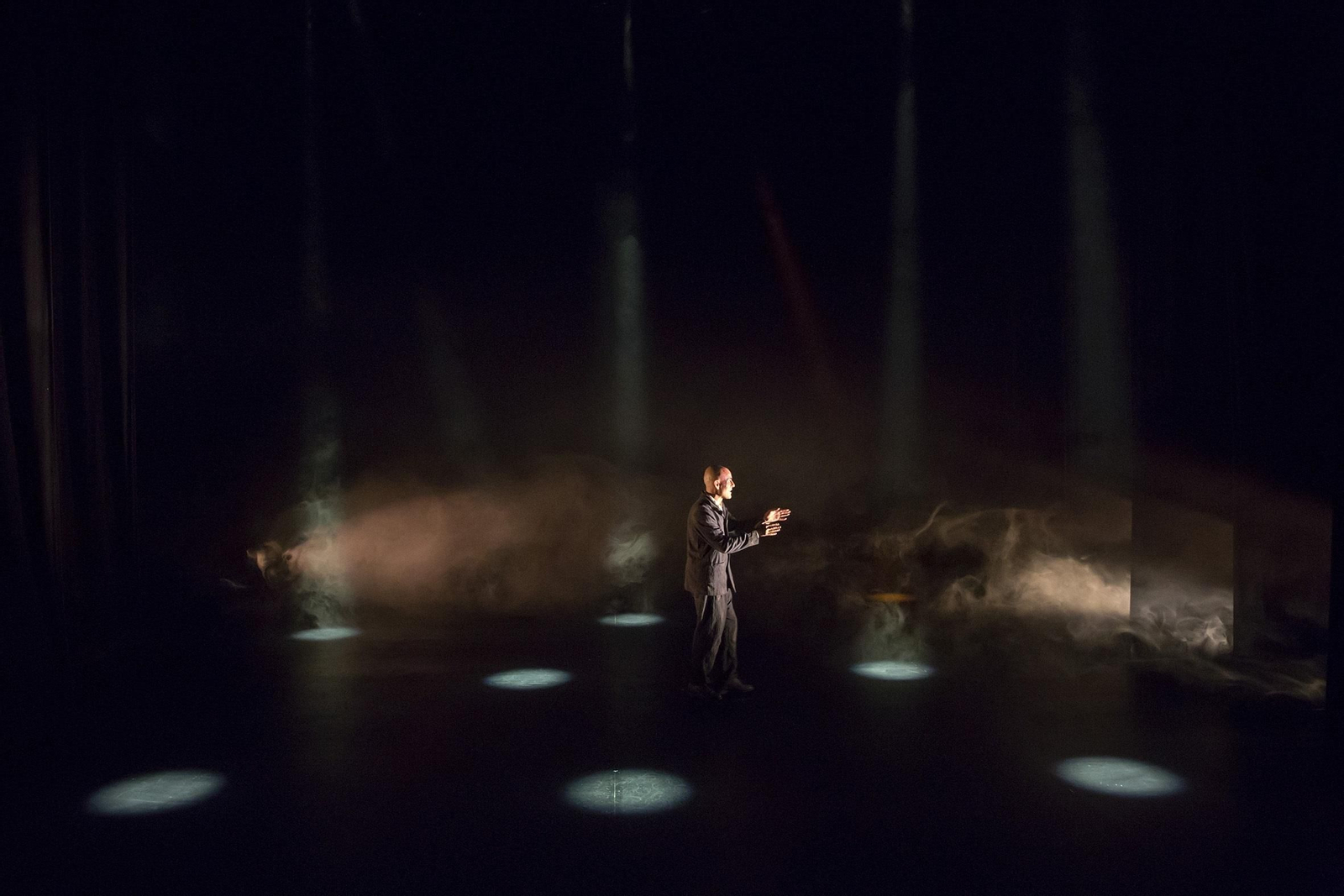 Alejandro Morales, en 'Resistencia y sumisión', representada en el Teatro Echegaray.