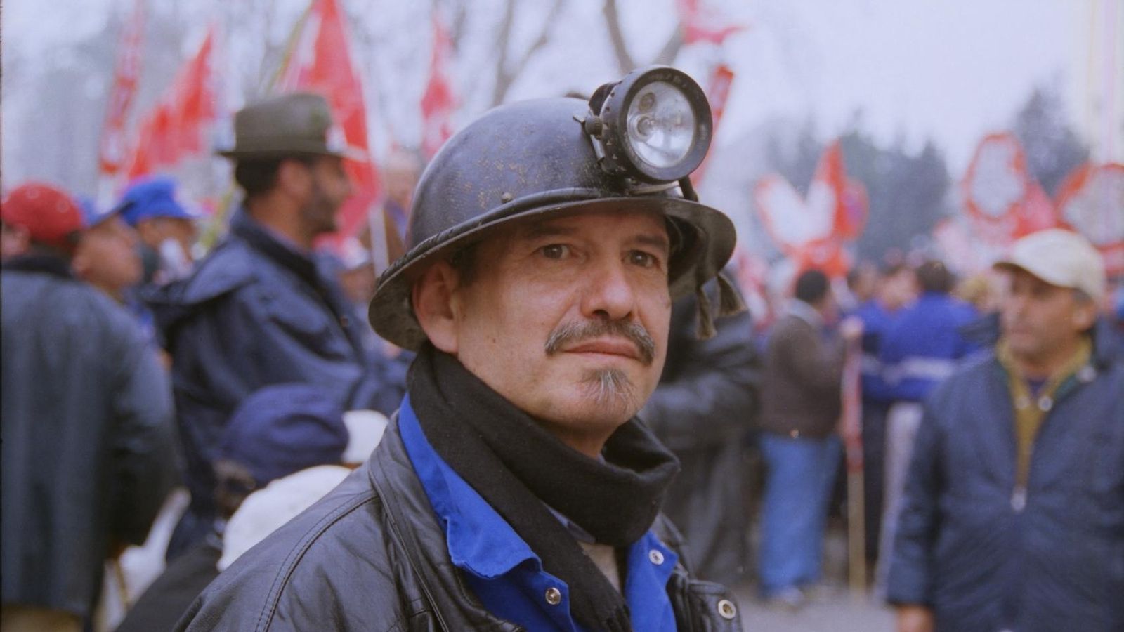 Imagen de archivo de uno de los mineros de la provincia de Huelva que acudió a la histórica marcha hacia Sevilla para exigir a la Junta de Andalucía una solución para una de las peores crisis del sector.