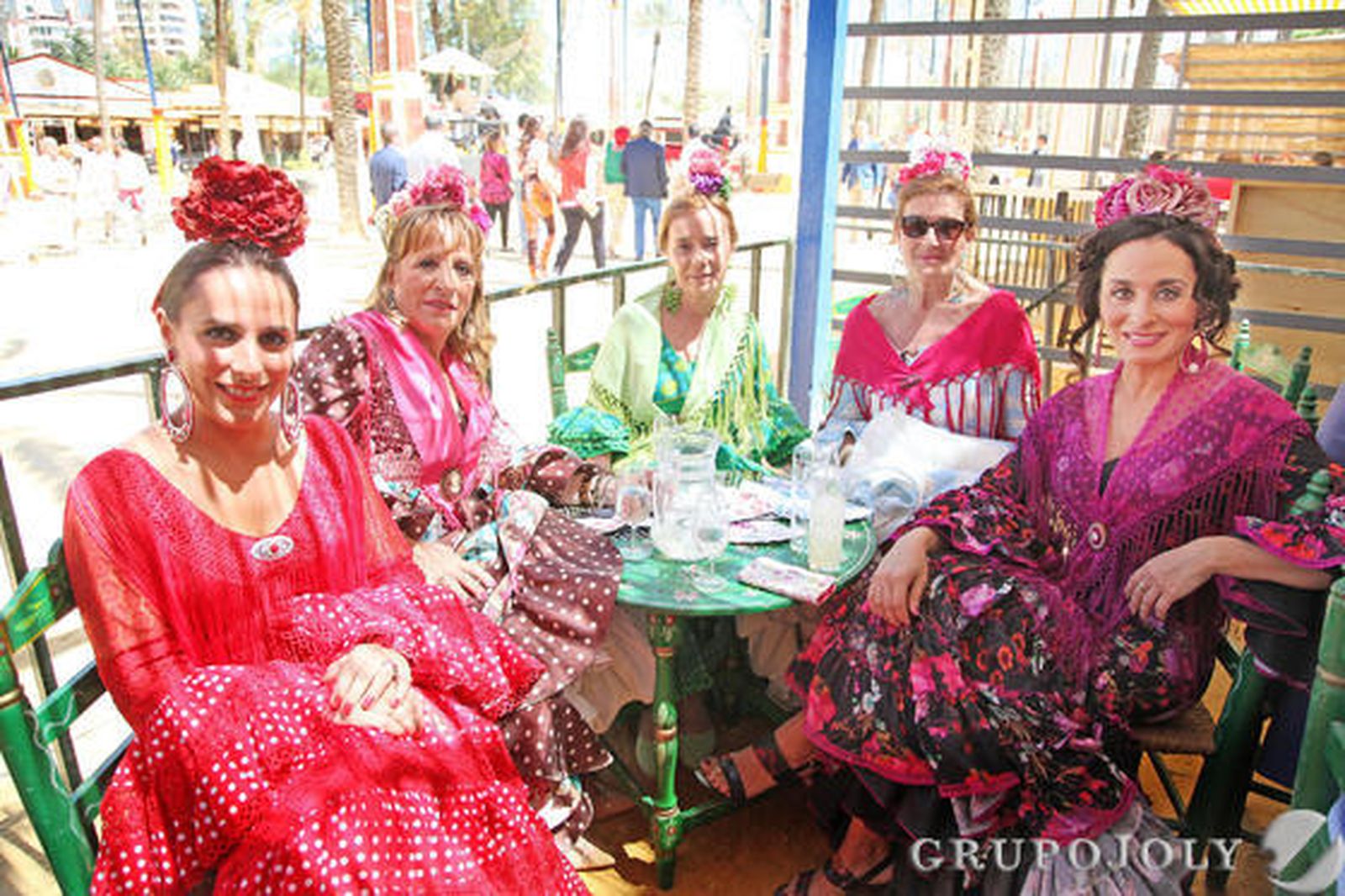 En la imagen, Patricia Moreno, de la delegación de Cultura del Ayuntamiento, junto a la letrada Pilar Moreno, María del Carmen García y María José Gutiérrez.

Foto: Vanesa Lobo