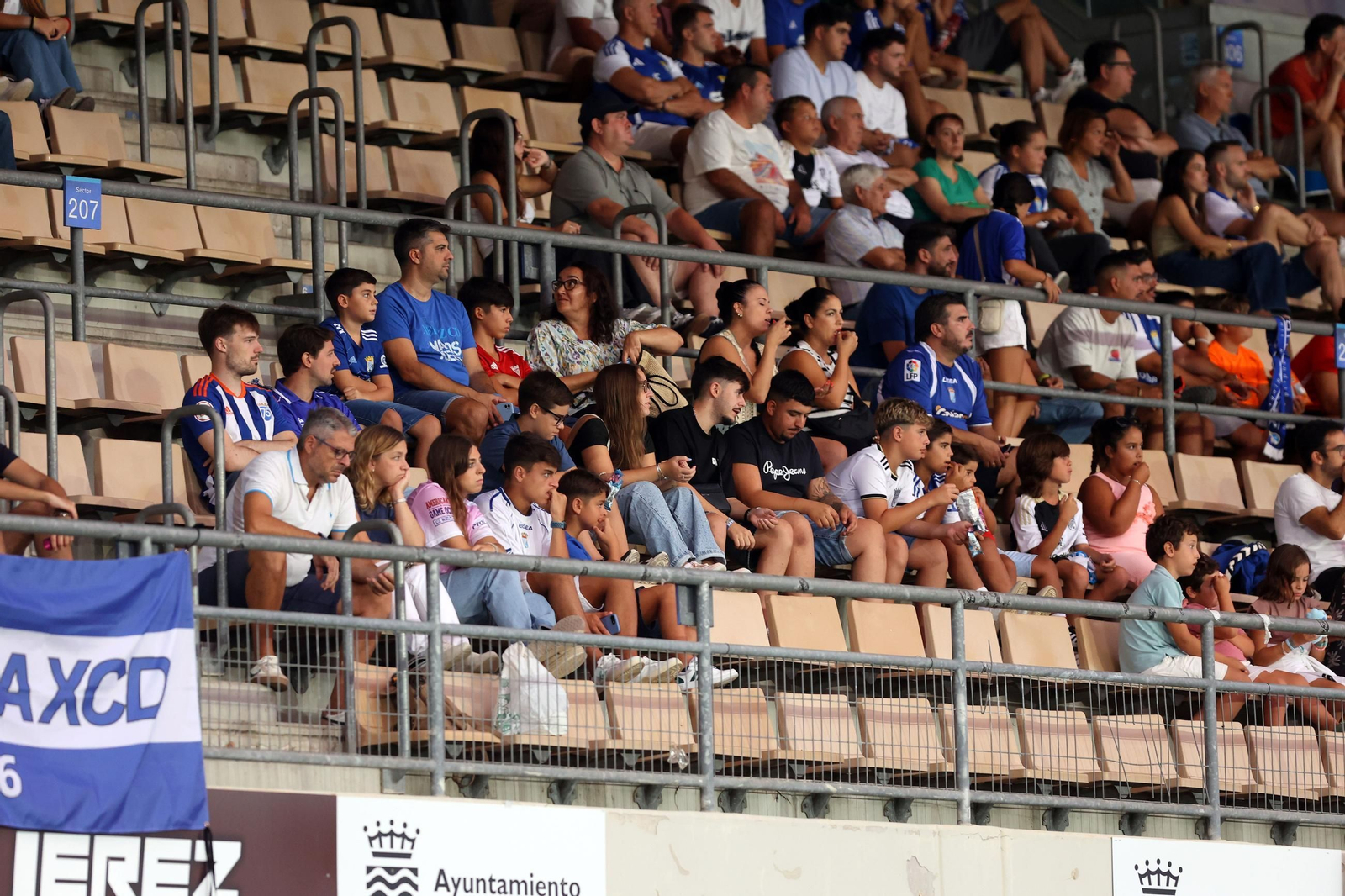 Búscate en el Trofeo Feria de la Vendimia entre el Xerez CD contra el Juventud Torremolinos en Chapín