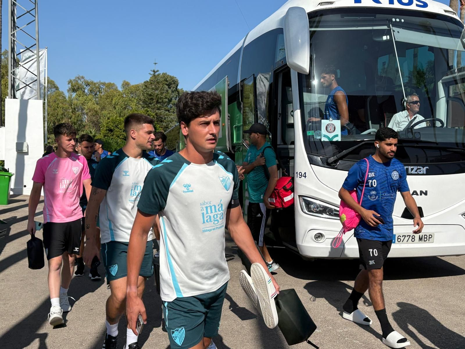 Cesc Fábregas y Fekir, entre los VIPS de Marbella antes del Málaga CF-Al-Wrakh