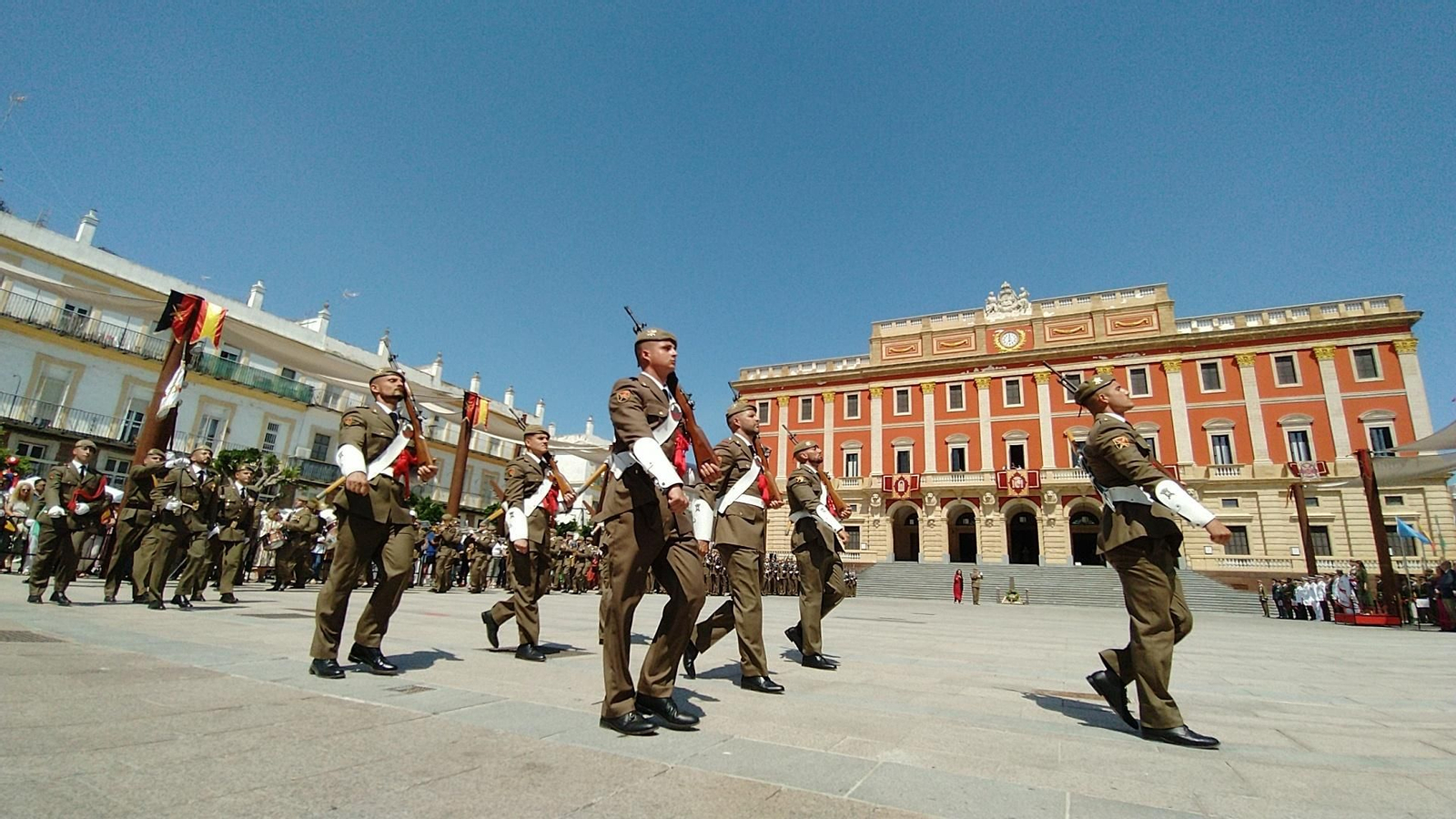 Las imágenes de la jura de bandera celebrada en San Fernando