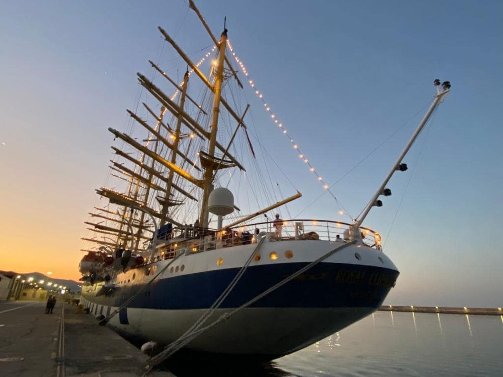 El lujoso Royal Clipper  inaugura el otoño de veleros en el Puerto de Motril