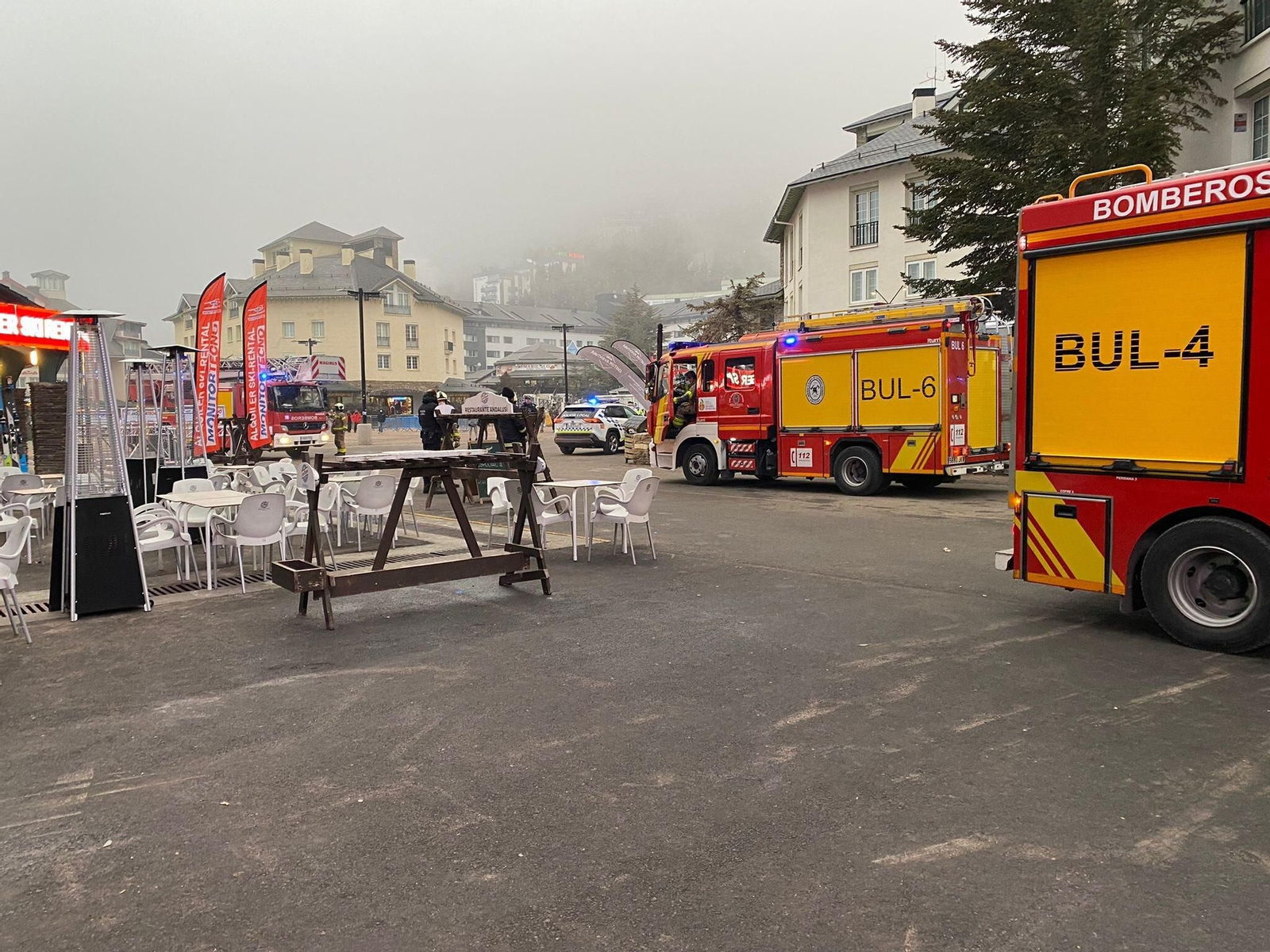 Un incendio en Padrollano obliga a movilizar a los bomberos de Granada