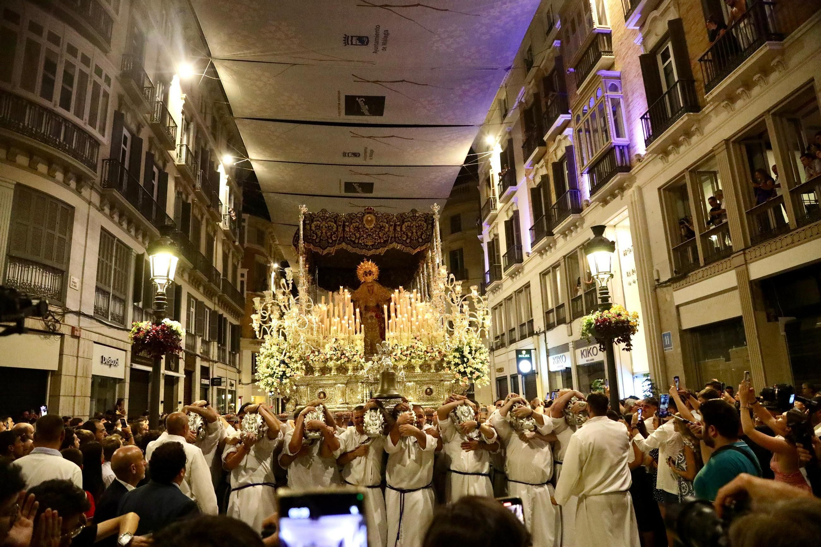 La procesión de la Virgen de la Paz, en fotos