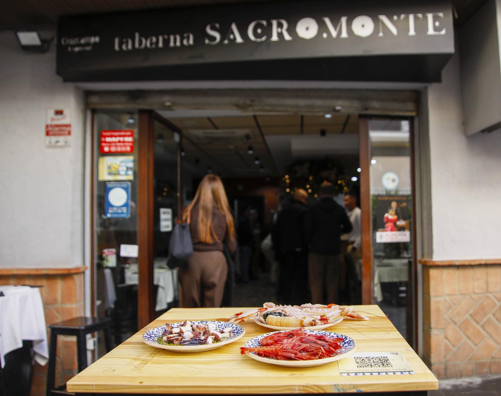 Bodegas y tabernas castizas de Almería, en imágenes