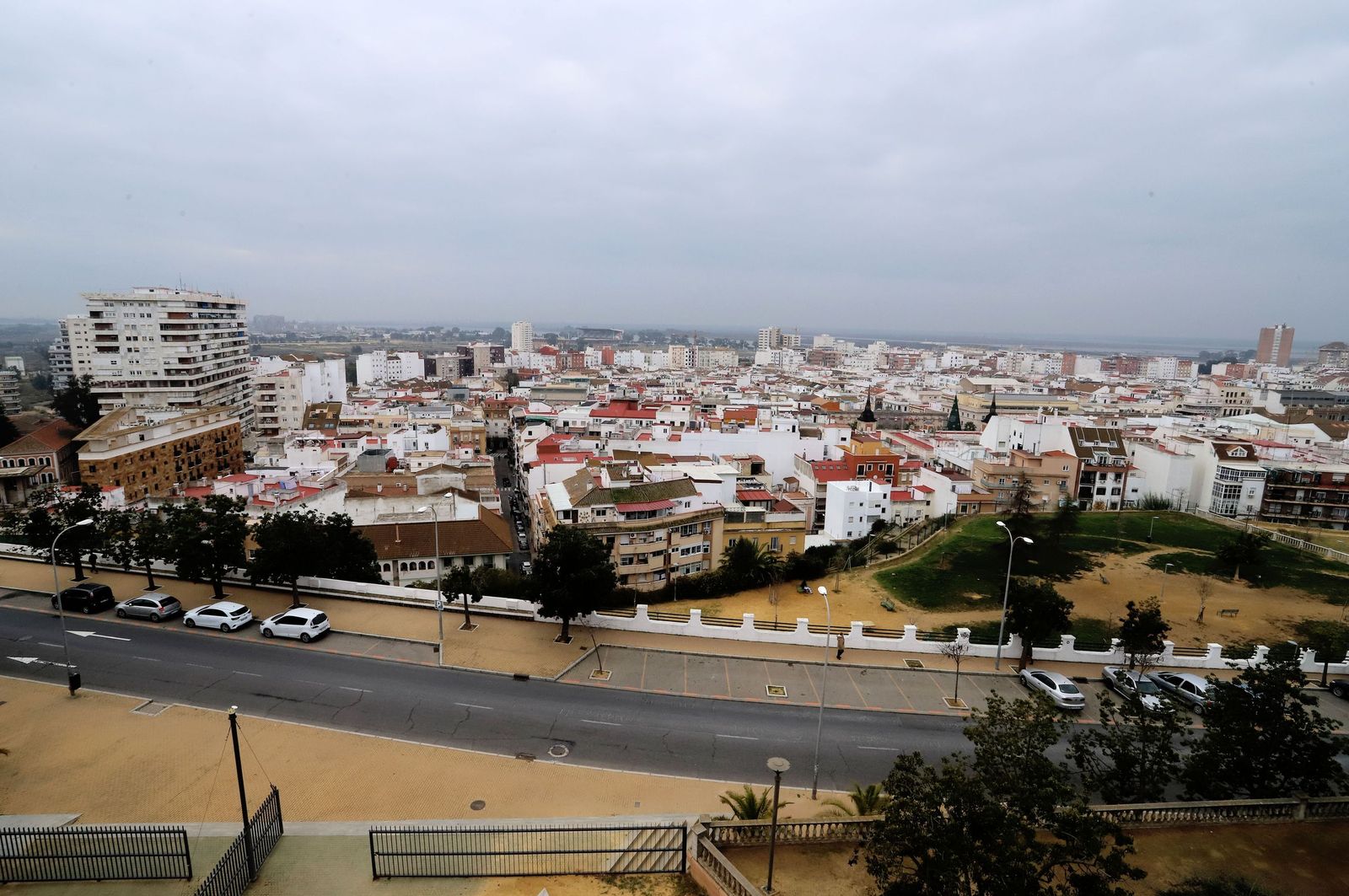 Vista de Huelva desde el parque Alonso Sánchez.