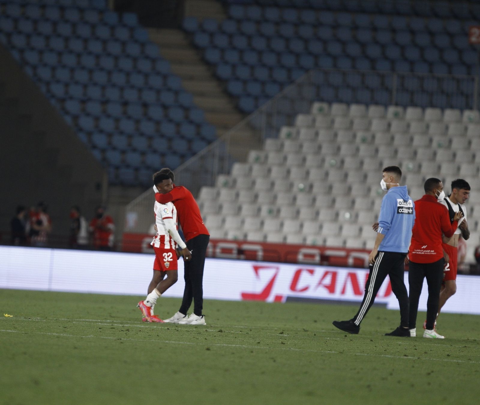 Las imágenes de Almería-Girona.