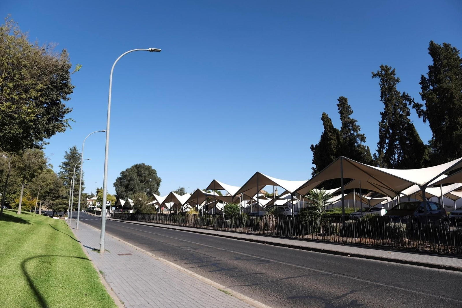 Un paseo en fotografías por la Córdoba desierta de agosto