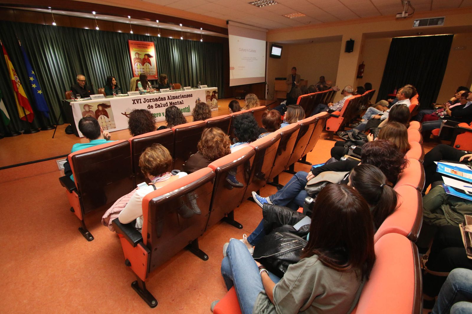 Una de las ediciones pasadas celebrada en el salón de actos del Hospital Torrecárdenas
