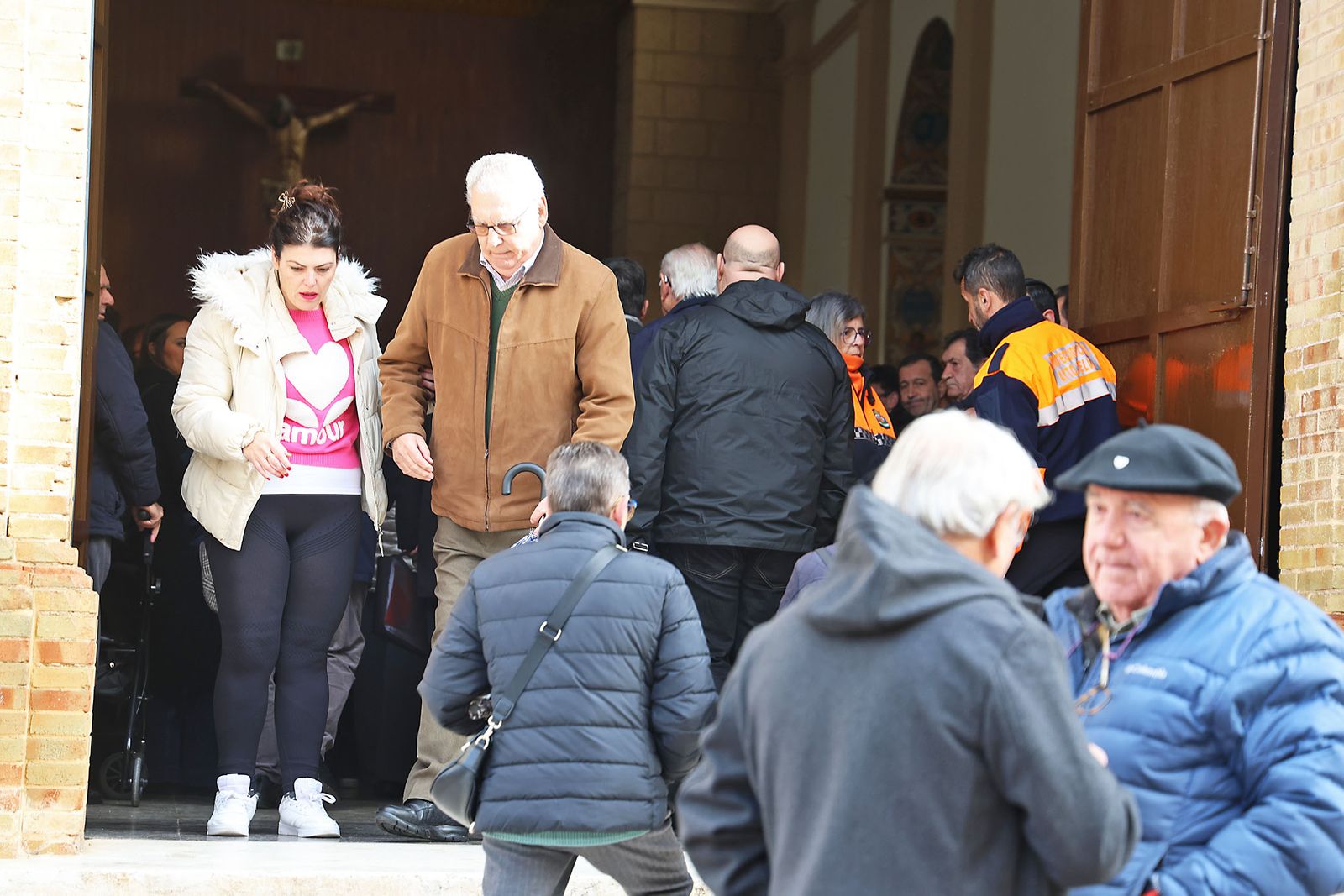 Las fotografías del emotivo adiós a Natividad de la Torre, la abuela onubense fallecida en Adamuz