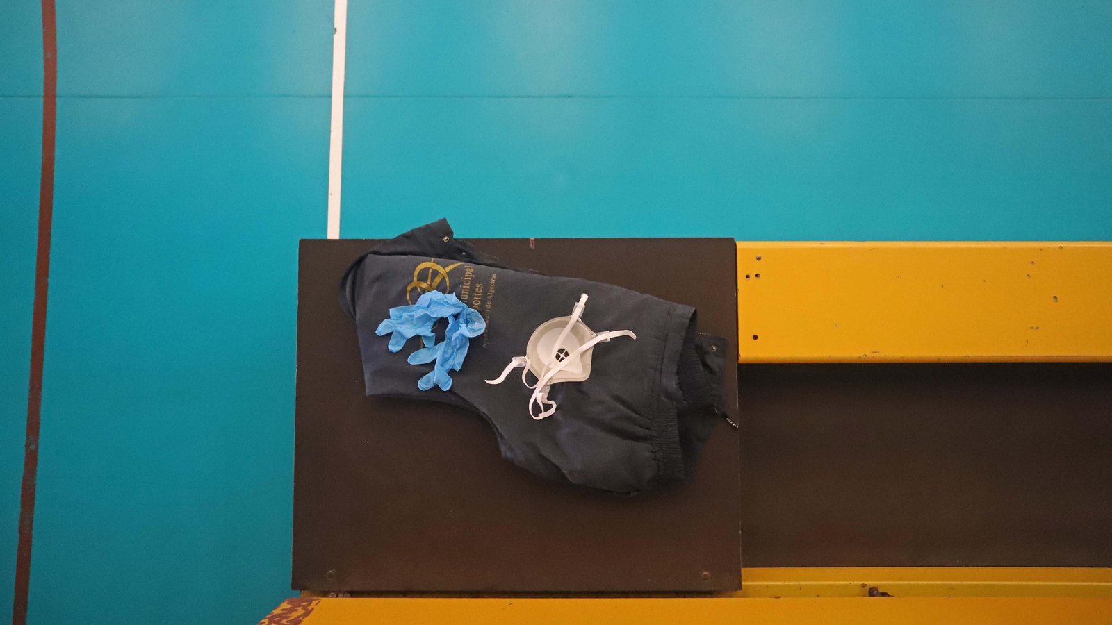 Montaje del albergue de emergencia en El Saladillo