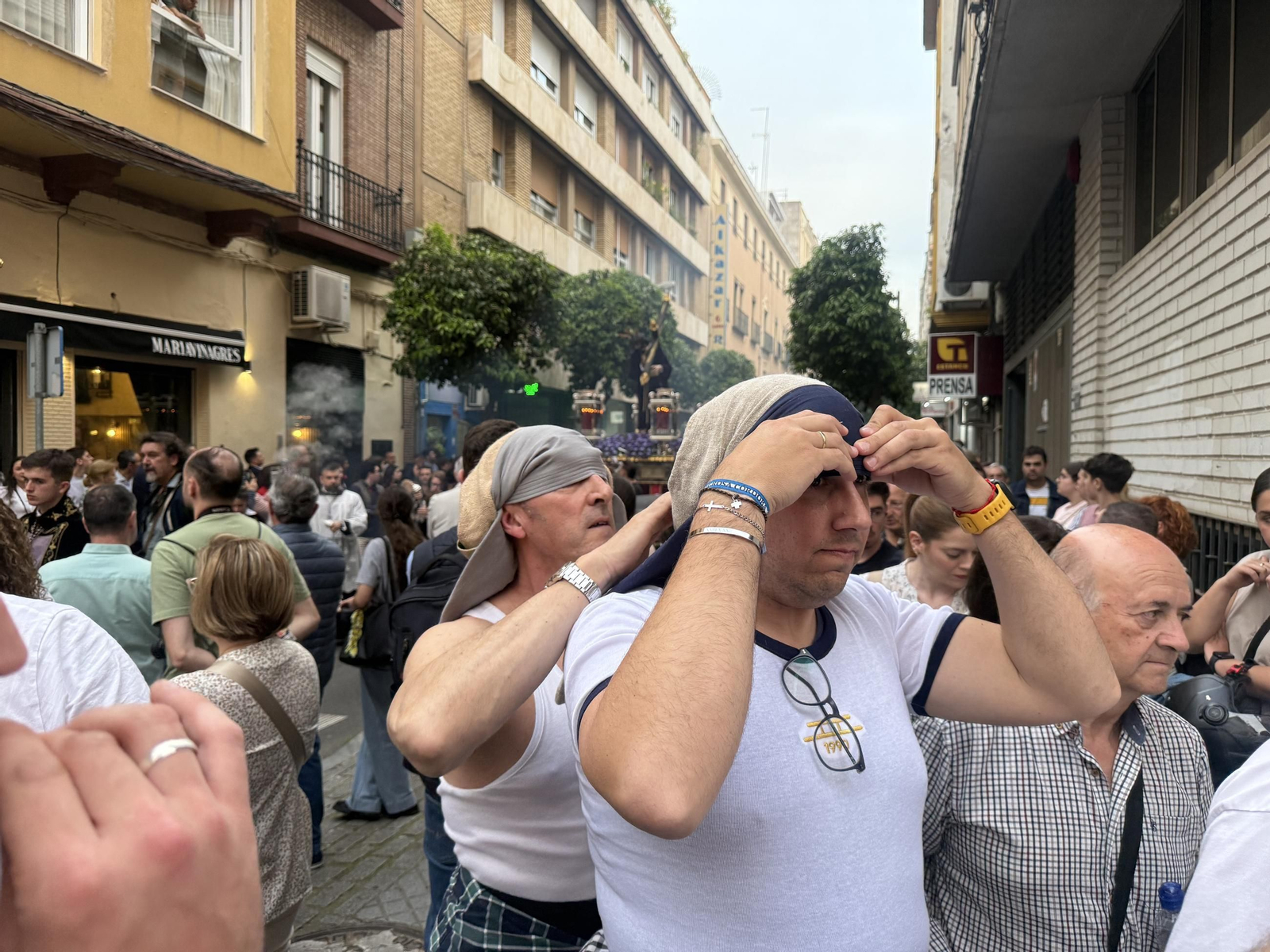 El vía crucis del Señor del Soberano Poder de Córdoba, en imágenes