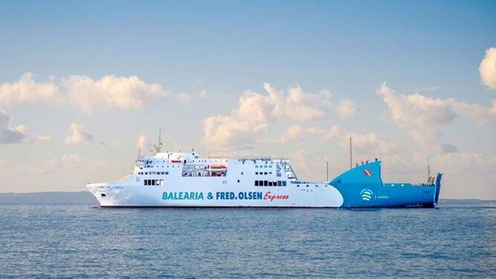 Ferry Balearia y Fred Olsen.