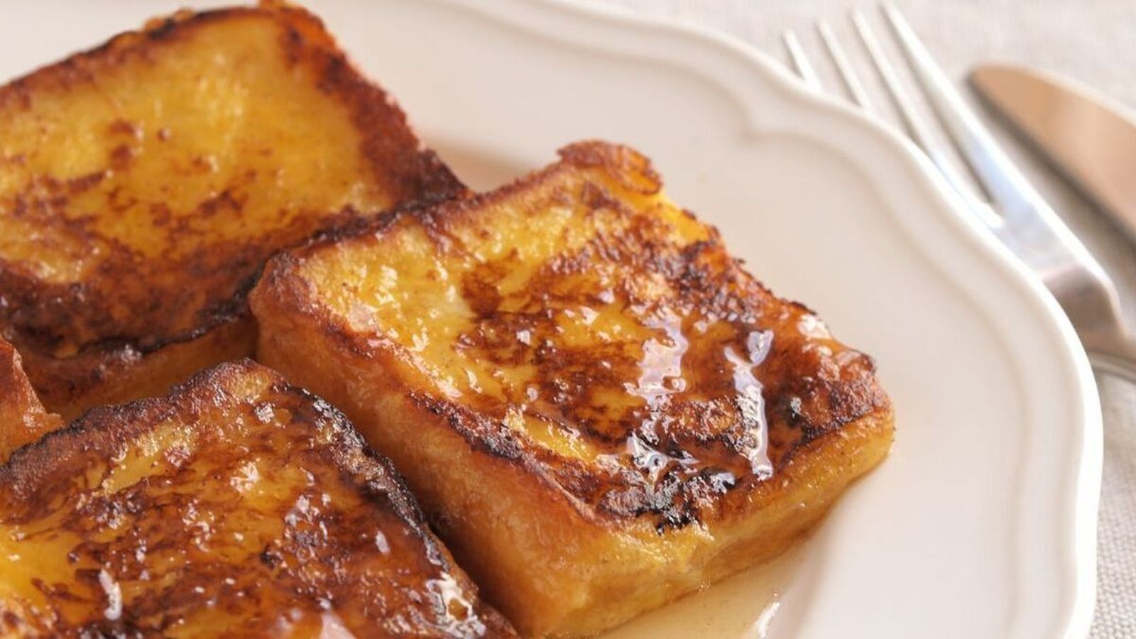 Torrijas con pan de molde, rápidas y buenas para salir de un apuro